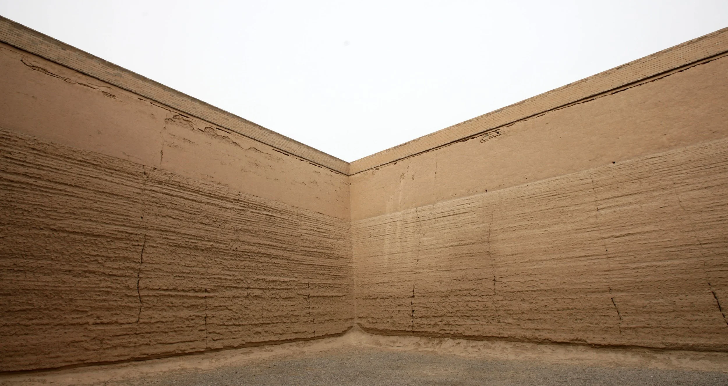 JIAYUGUAN  PASS - FORTRESS AND GREAT WALL - GANSU CHINA (2).JPG