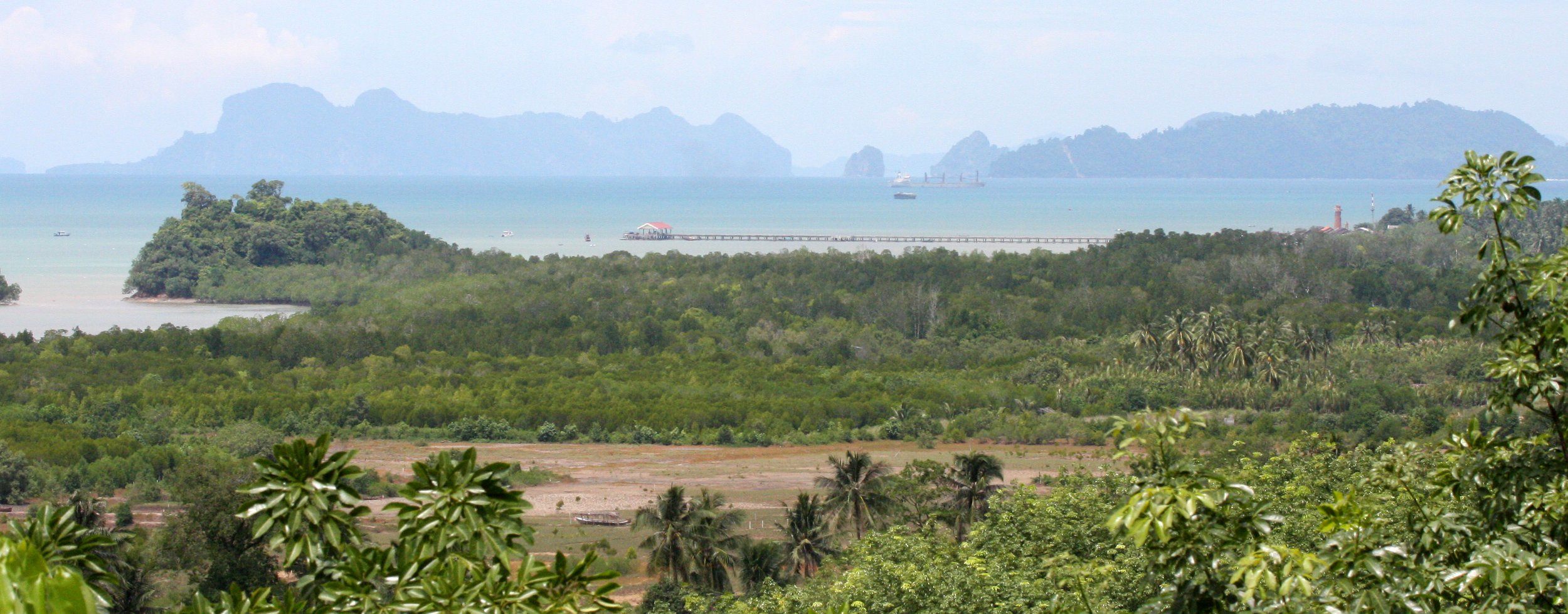 KOH LANTA - 2008 - HANGING ON THE ISLANDS (45).JPG