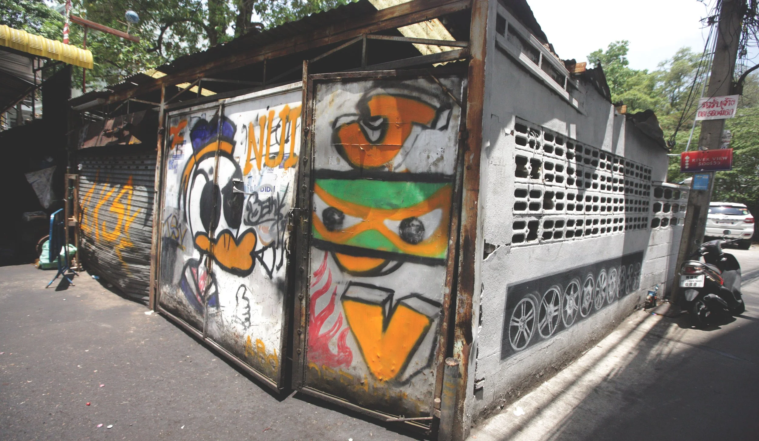 2017 Graffiti Tour in Bangkok (327).JPG