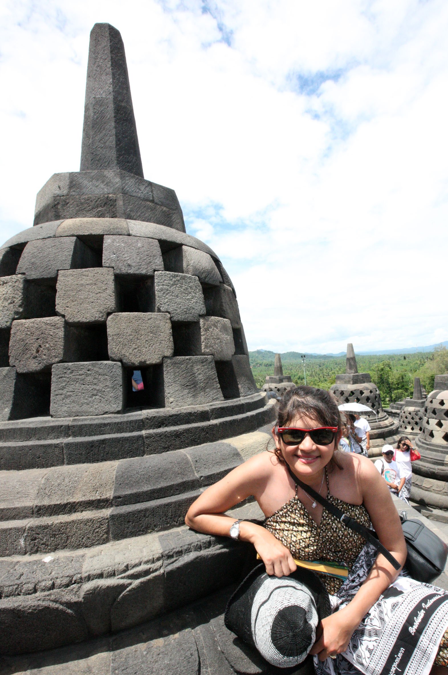 BOROBUDUR RUINS - YOGYAKARTA INDONESIA (94).JPG