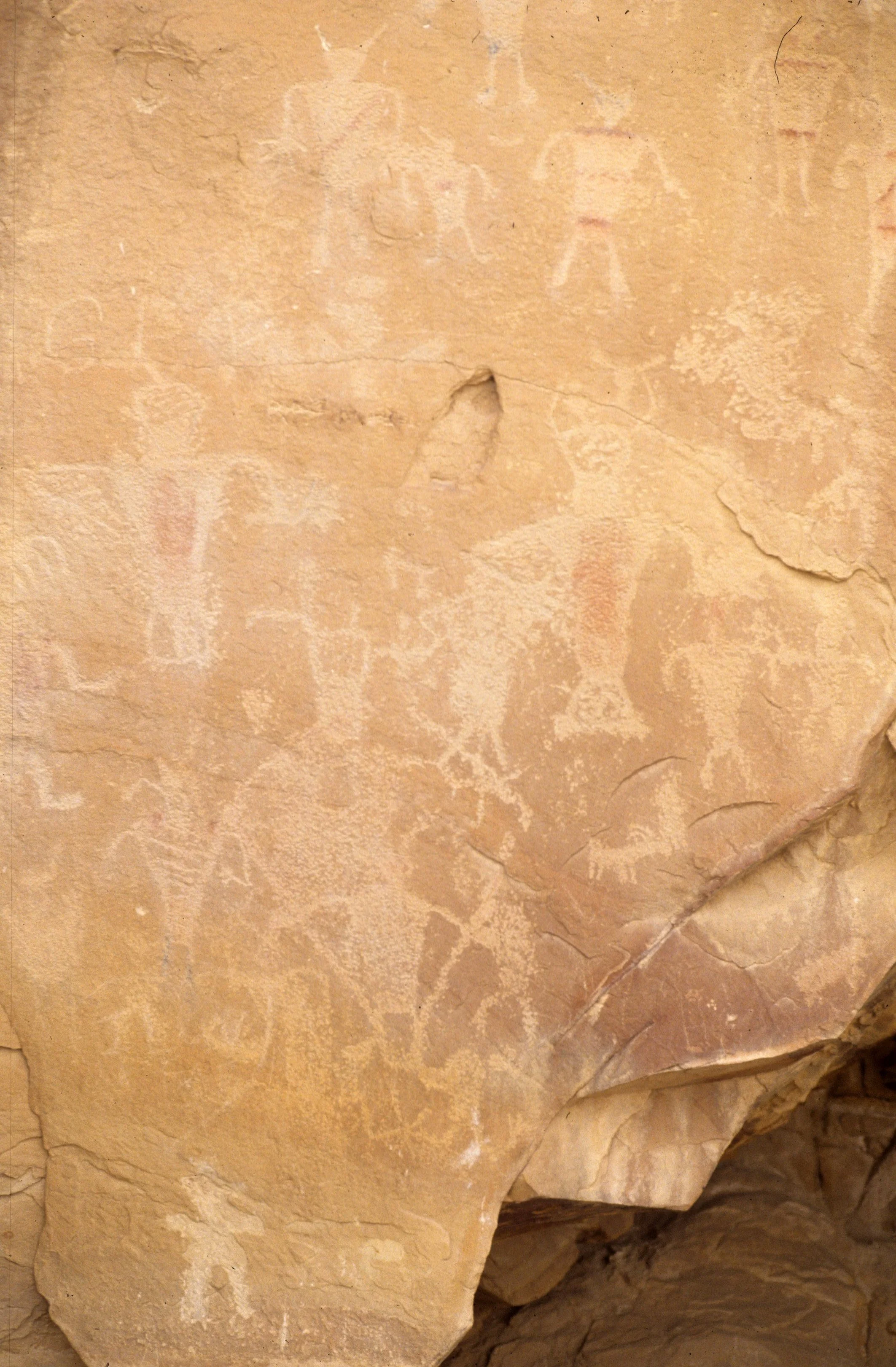 UTHA - DINOSAUR NM - PETROGLYPHS  (3).jpg