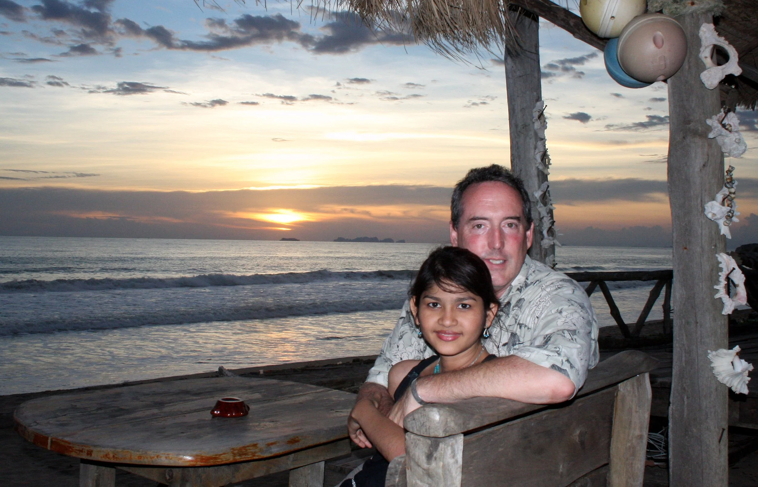 KOH LANTA - 2008 -  SUNSET AT OTTO'S (30).JPG