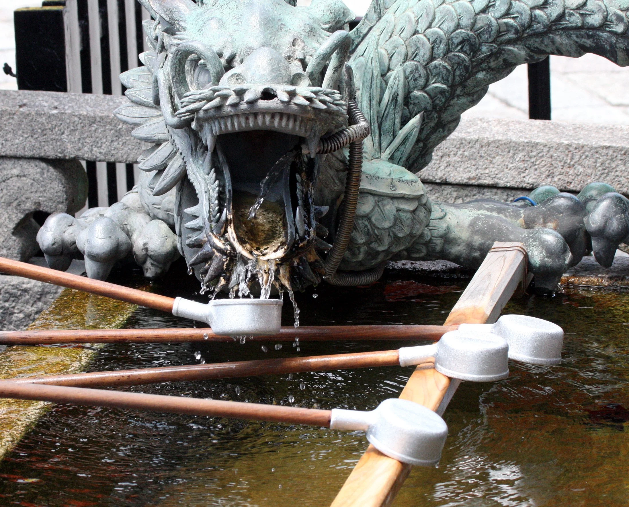 KYOTO - MAY 2009 - KYOUMIZU TEMPLE AND SURROUNDING AREA (3).JPG