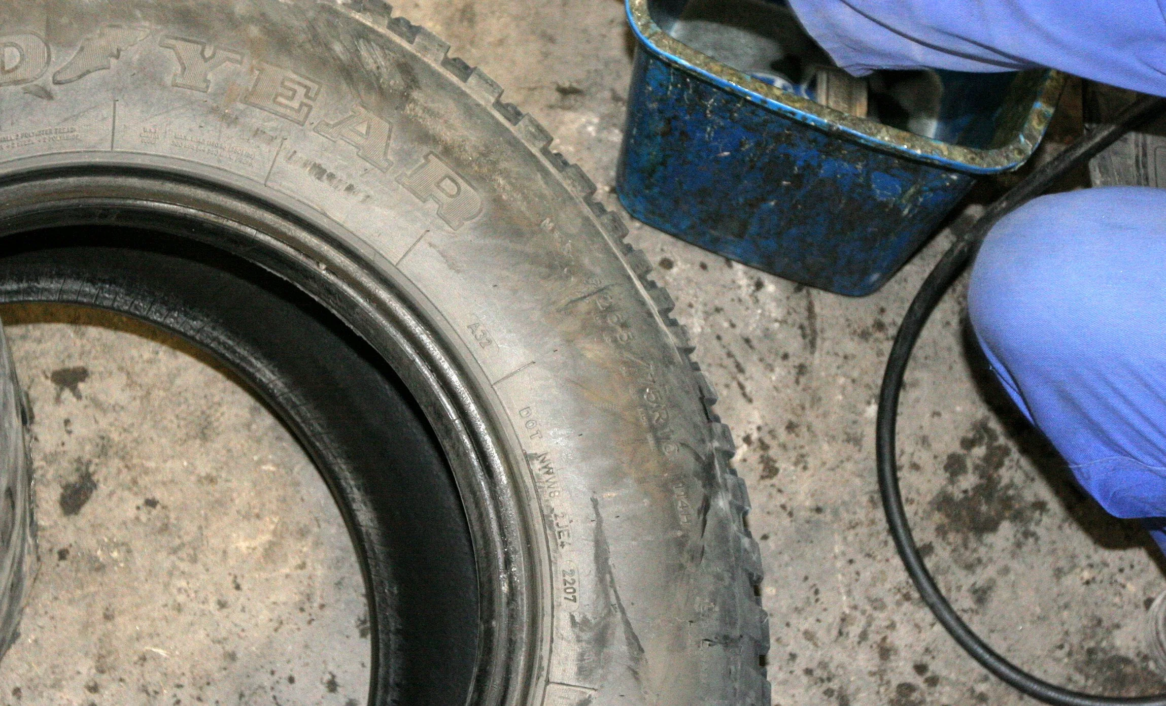 NAMIBIA - CAPRIVI STRIP CAR PROBLEMS.JPG