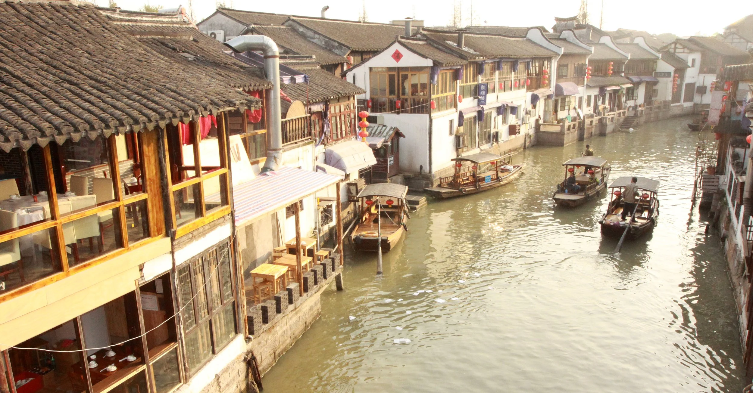 ZHUJIAJIAO WATER TOWN - NOVEMBER 20 2011 (67).JPG