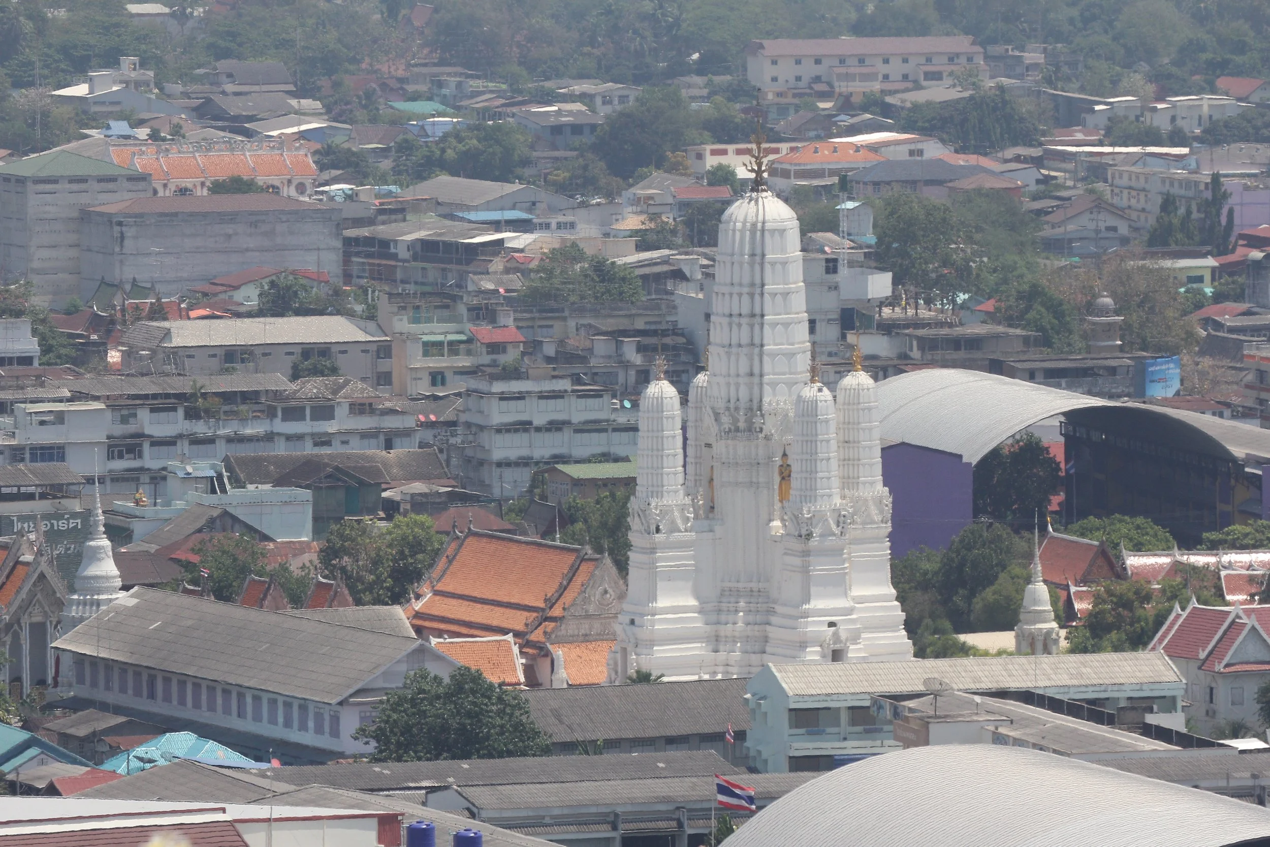 2020 - Petchaburi Temple (137).JPG