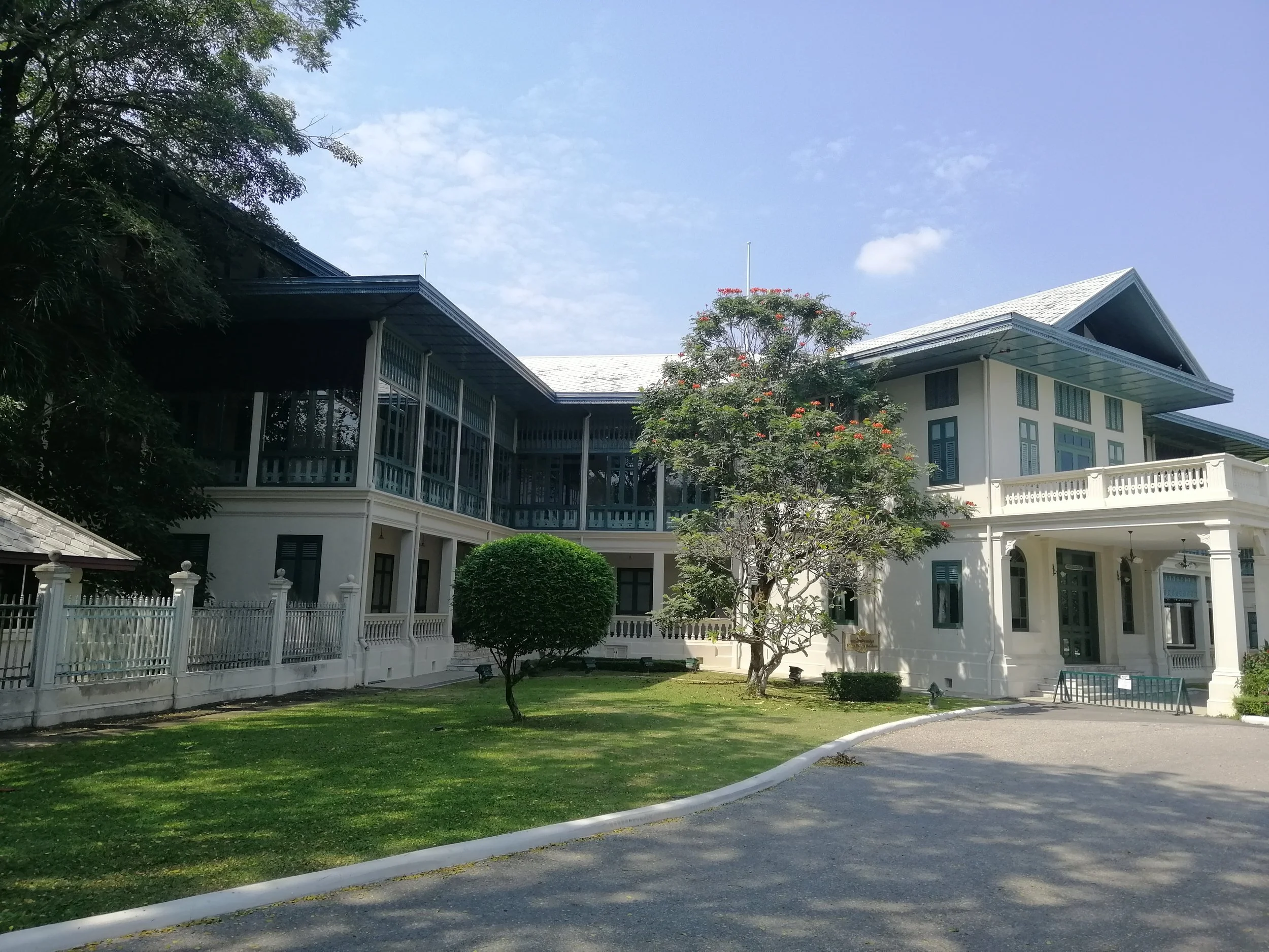 2019 Nakhon Pathom Trip Temples with Cokie (23).jpg