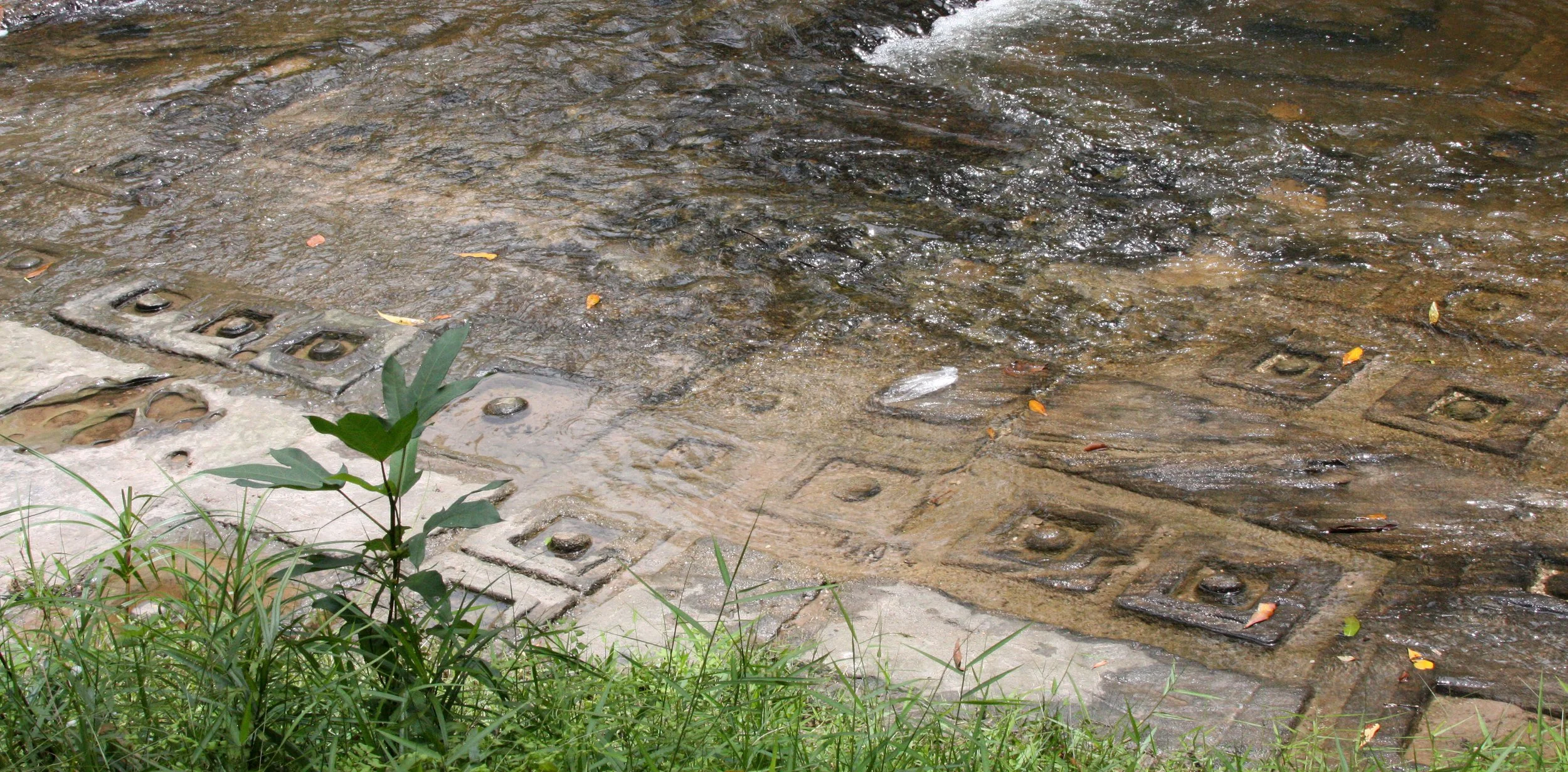 KULEN MOUNTAIN CAMBODIA - 1000 LINGHA RIVER (14).JPG