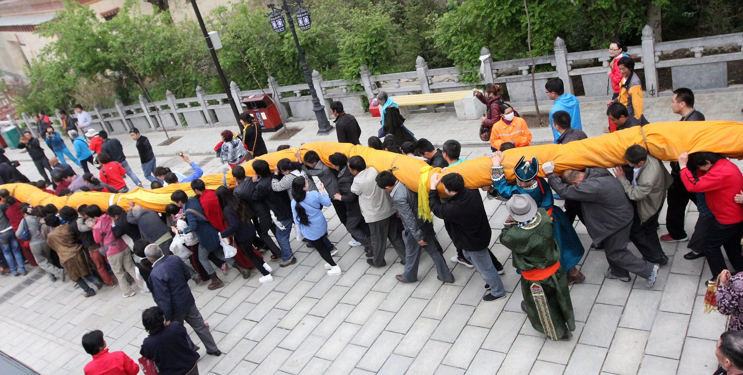 KUMBUM MONASTERY - QINGHAI - SUNNING BUDDHA FESTIVAL 2013 (123).JPG