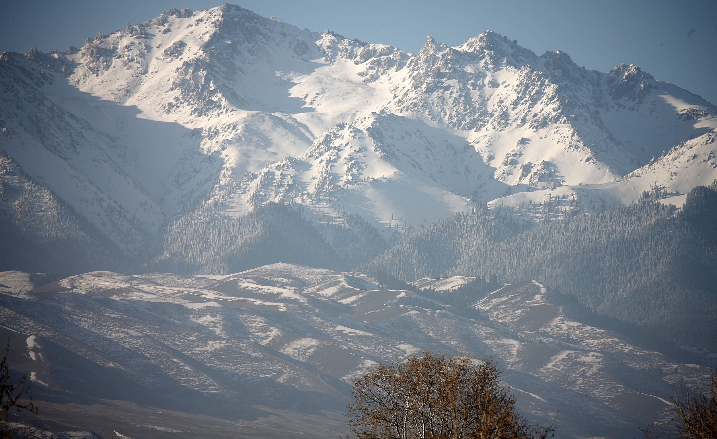 TIANSHAN MOUNTAINS - XINJIANG CHINA - ROUTE 216 (8).JPG