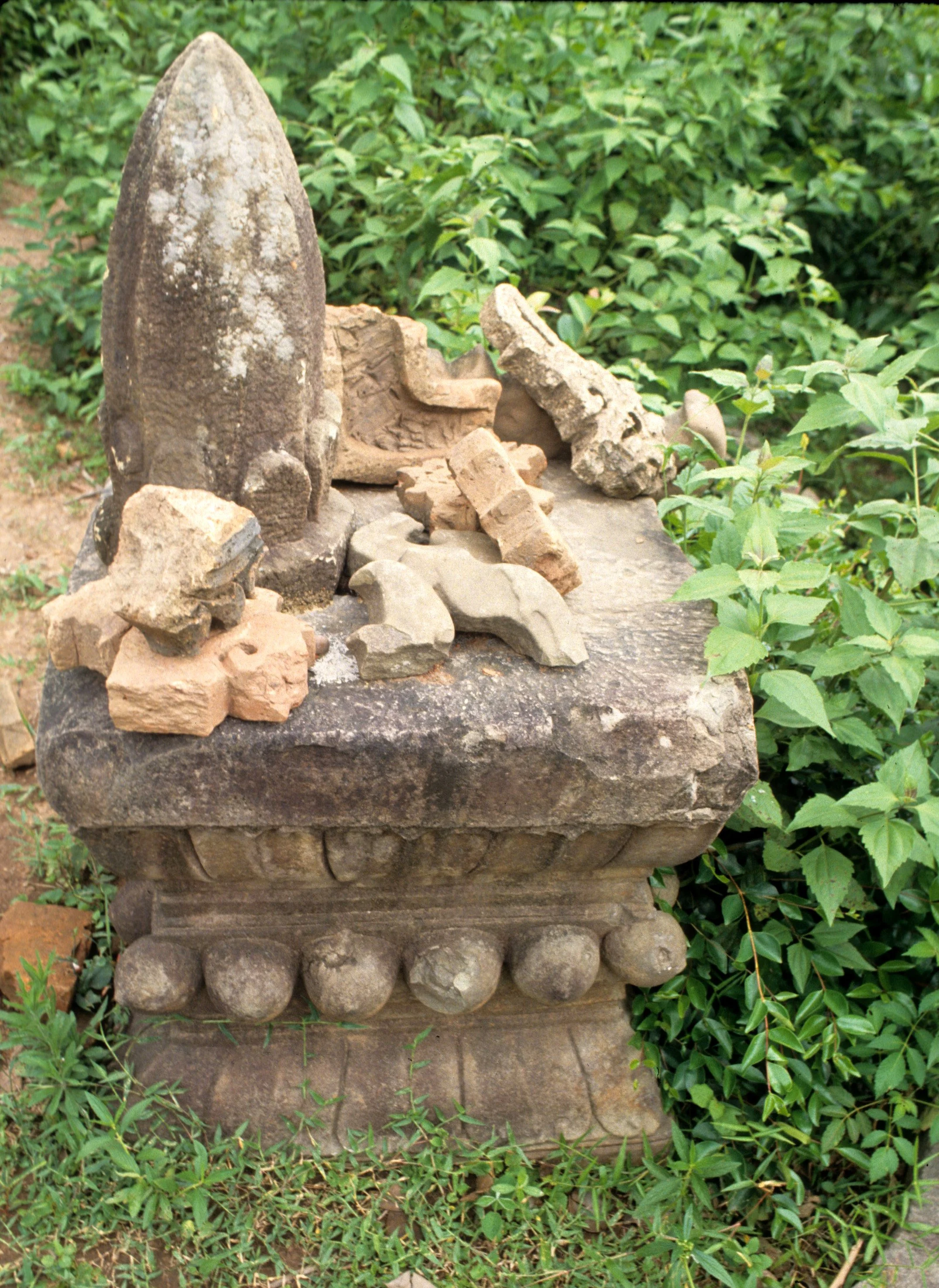 VIET NAM - MY SON - CHAM TEMPLES (10).jpg