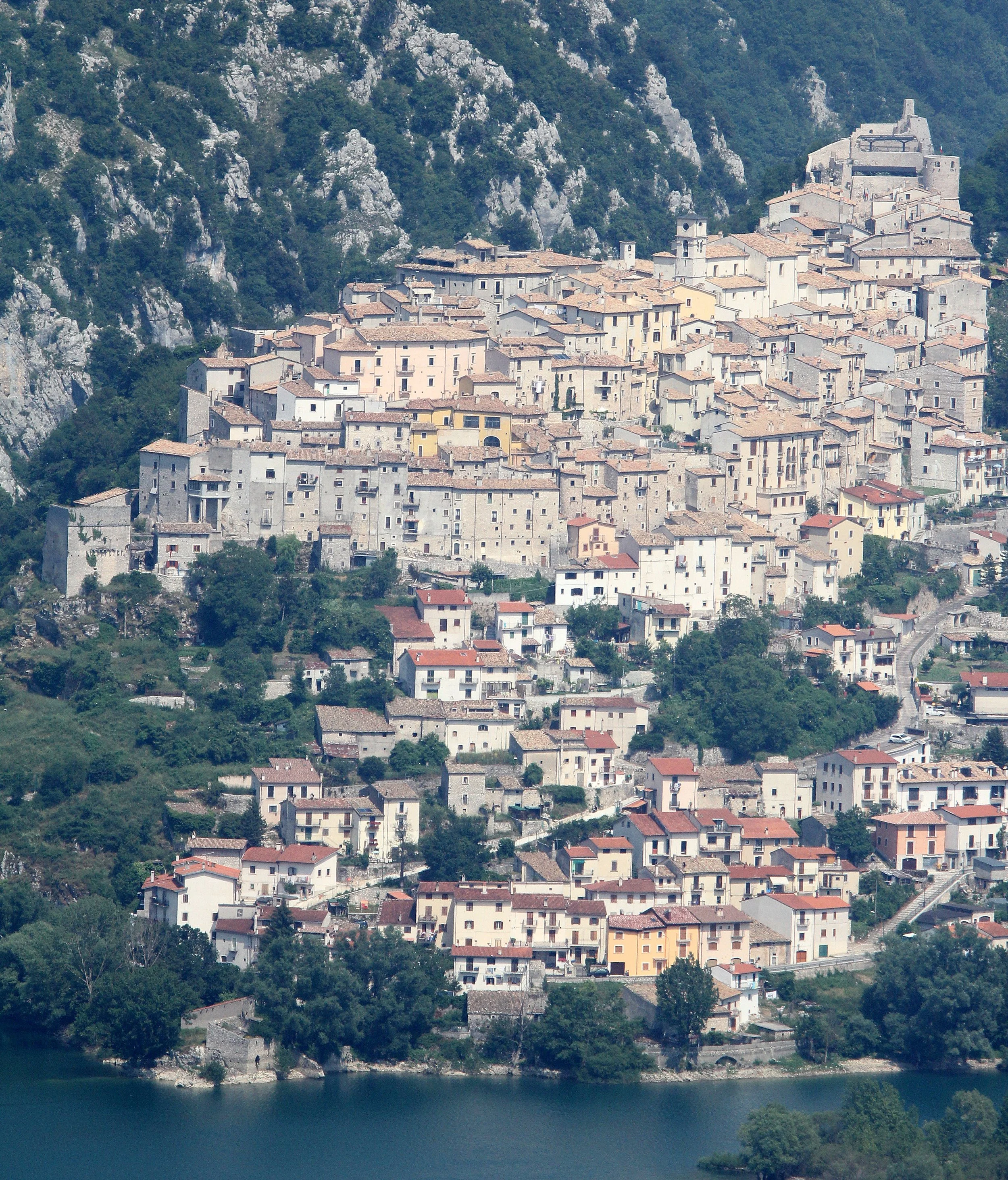 BARREA ITALY - ABRUZZO NATIONAL PARK ITALY (20).JPG