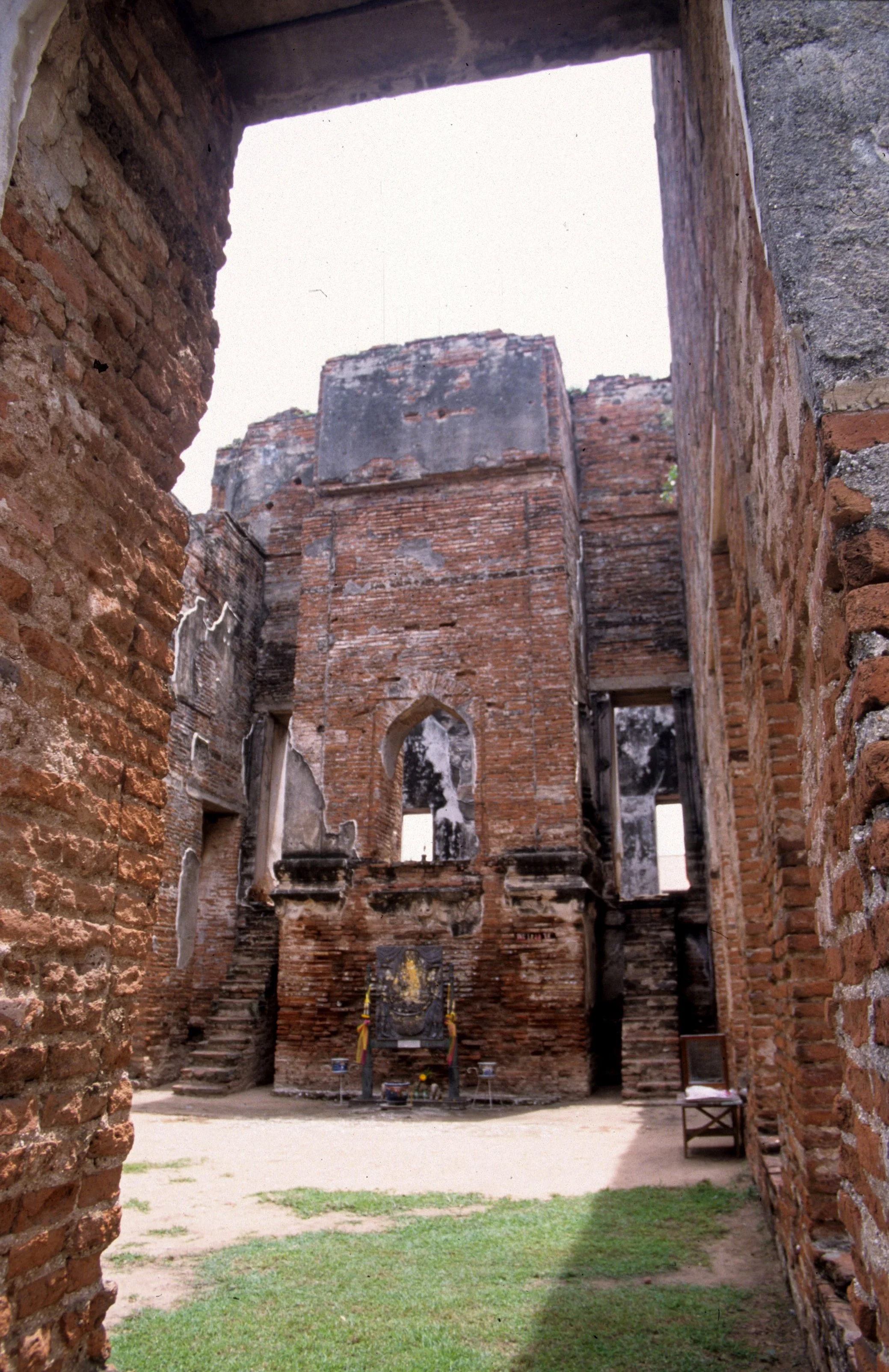 AYUDTHAYA - IMPERIAL PALACE RUINS T.jpg