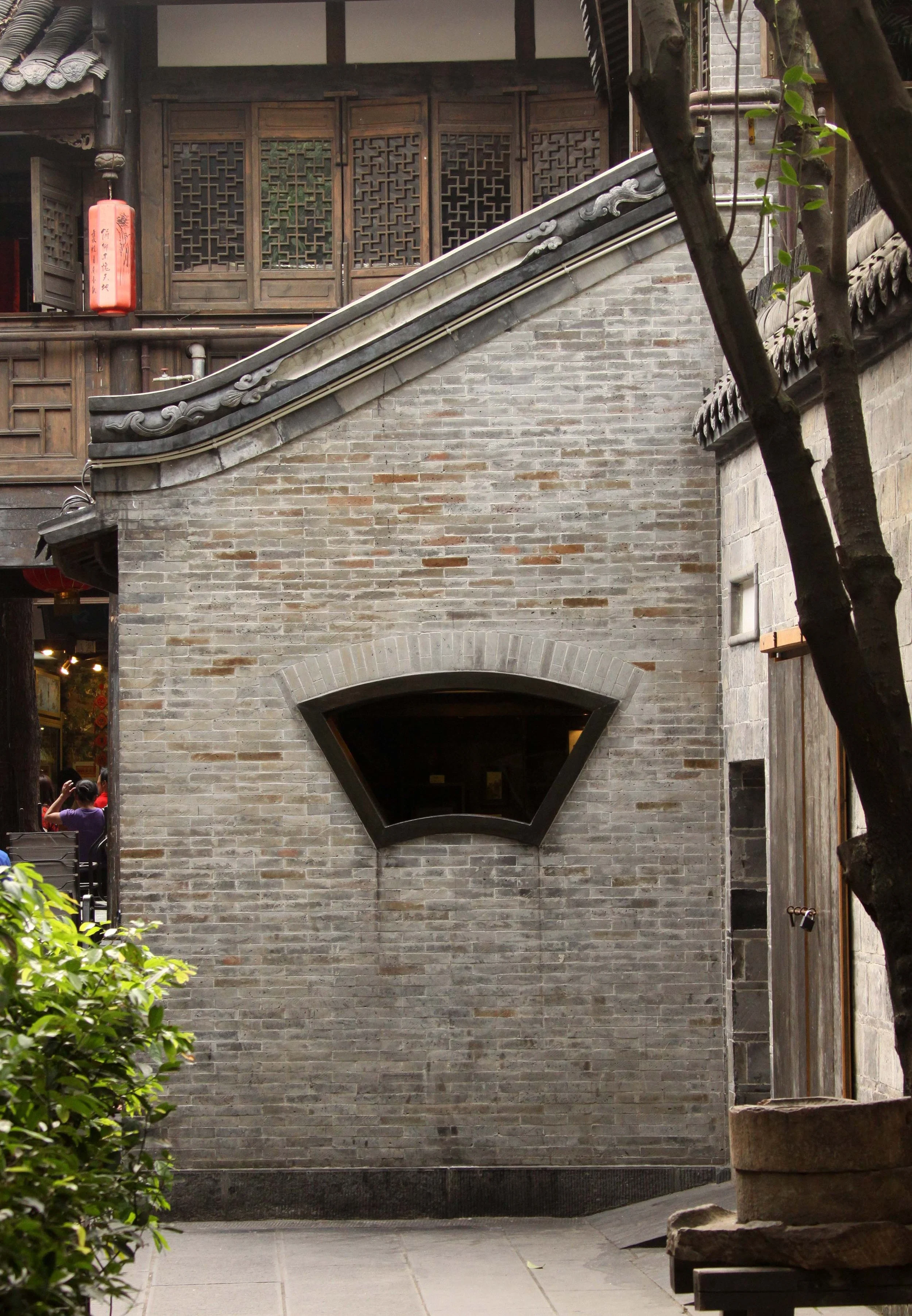 CHENGDU - JINLI STREET - CHINA ALIVE 2011 (2).JPG