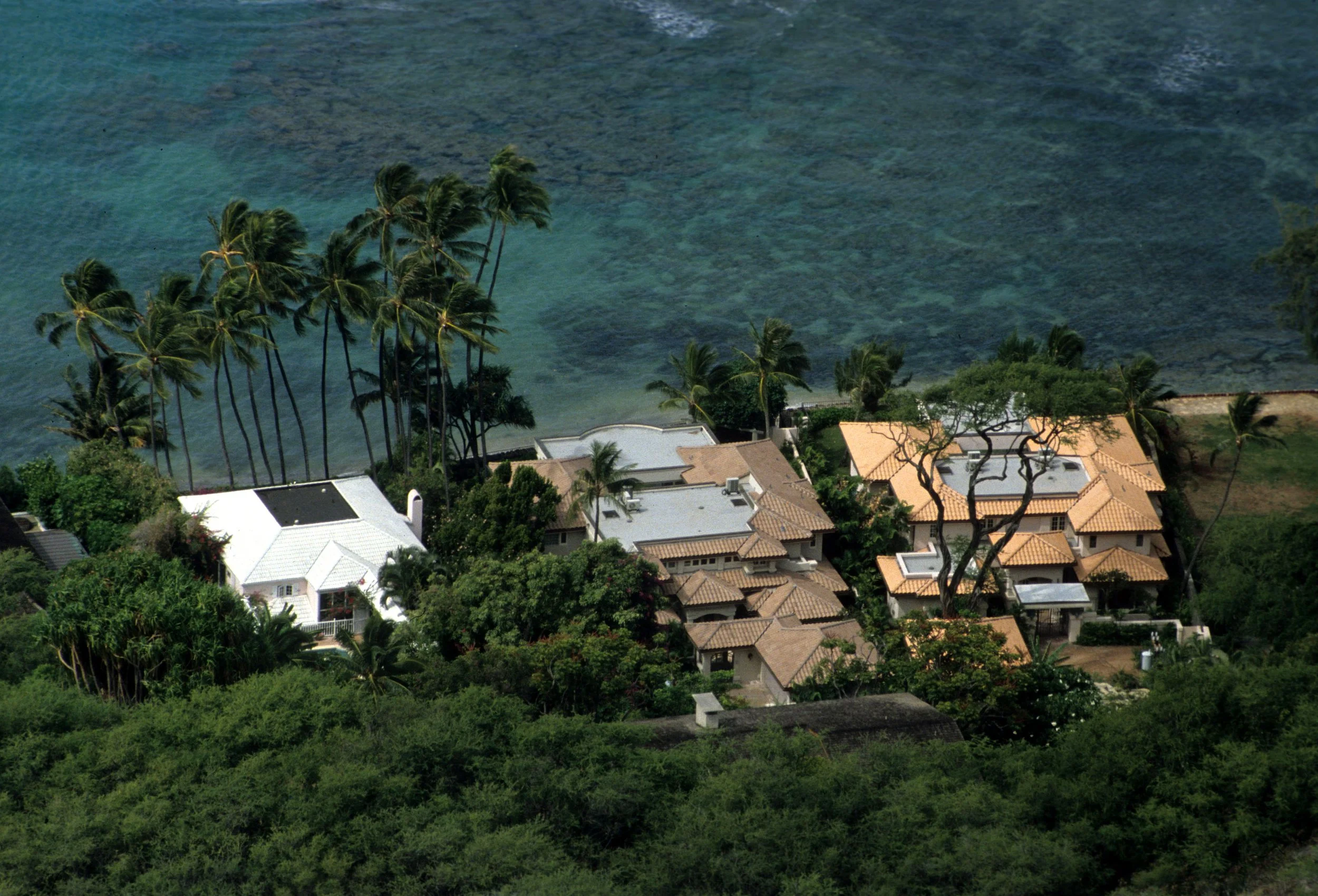 HAWAII - OAHU - WAIKIKI BEACH HOUSES.jpg