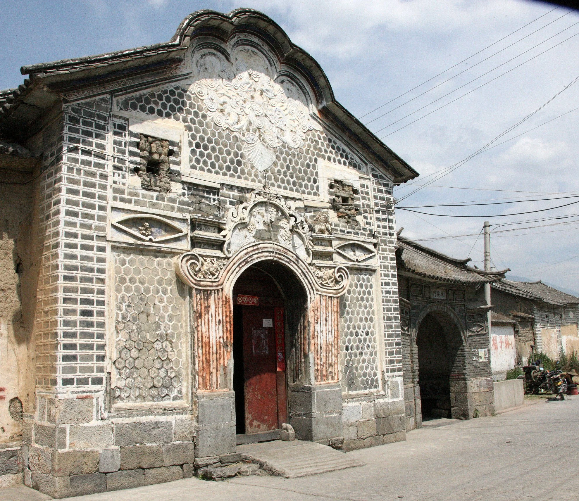LINDEN CENTER - XIZHOU VILLAGE YUNNAN CHINA (253).JPG