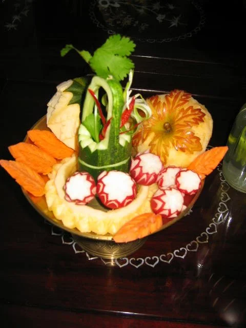 2005-6-11 SOMS FOOD CARVINGS.jpg