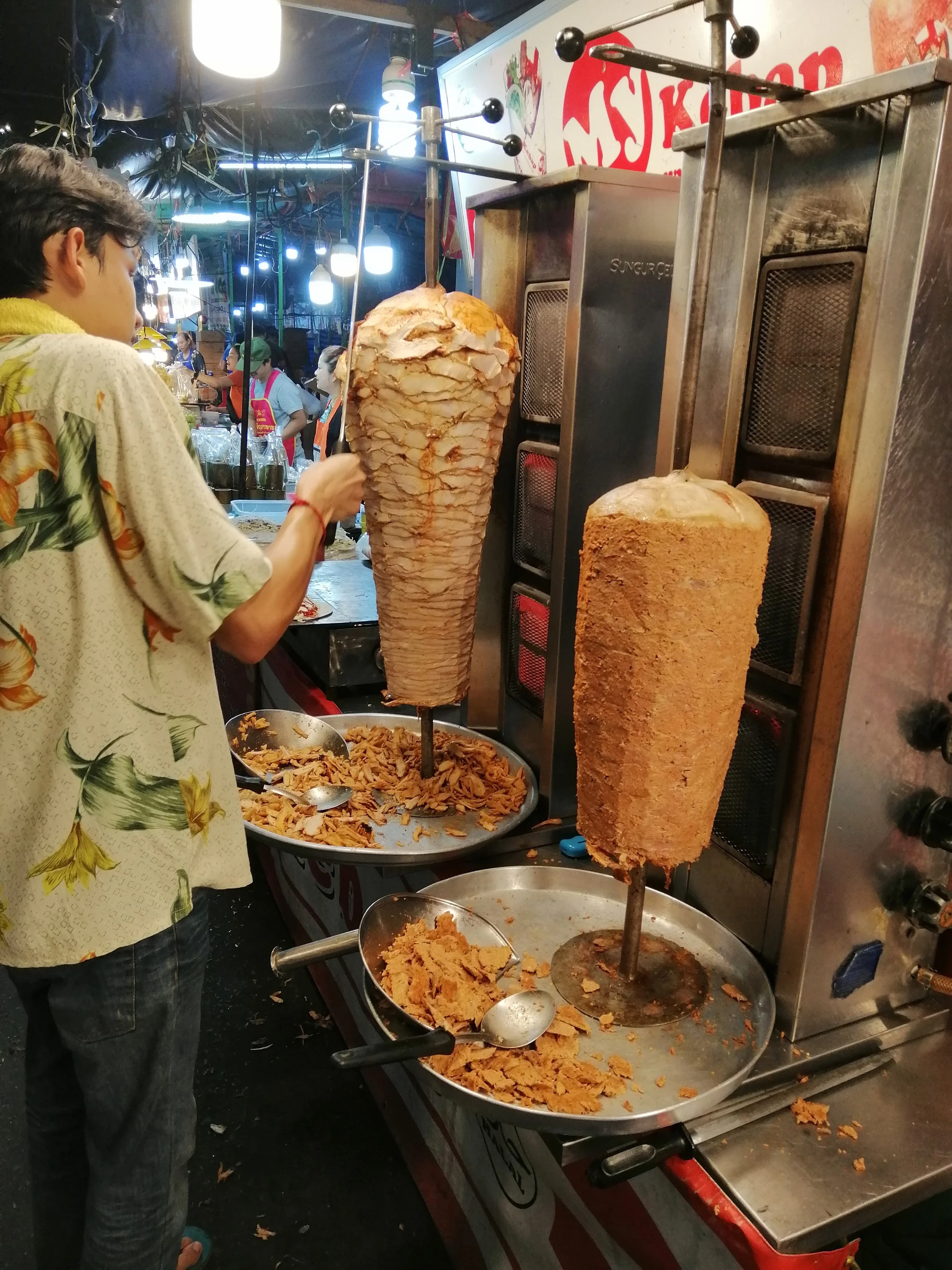 2019 Samut Prakan - Phra Samut Chedi(77).jpg