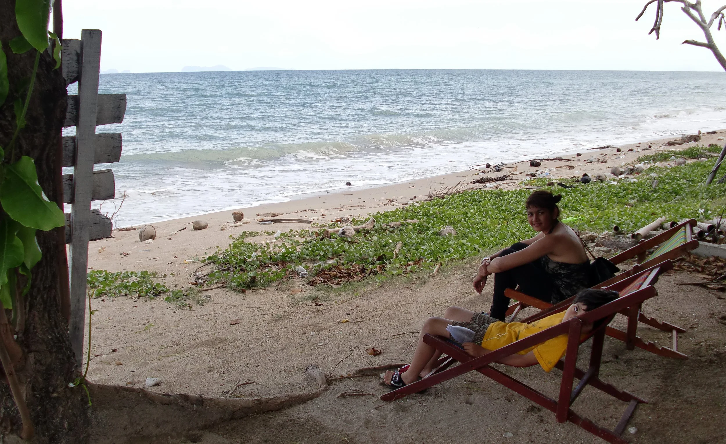 2010-7-7 HANGING IN KOH LANTA (22).JPG