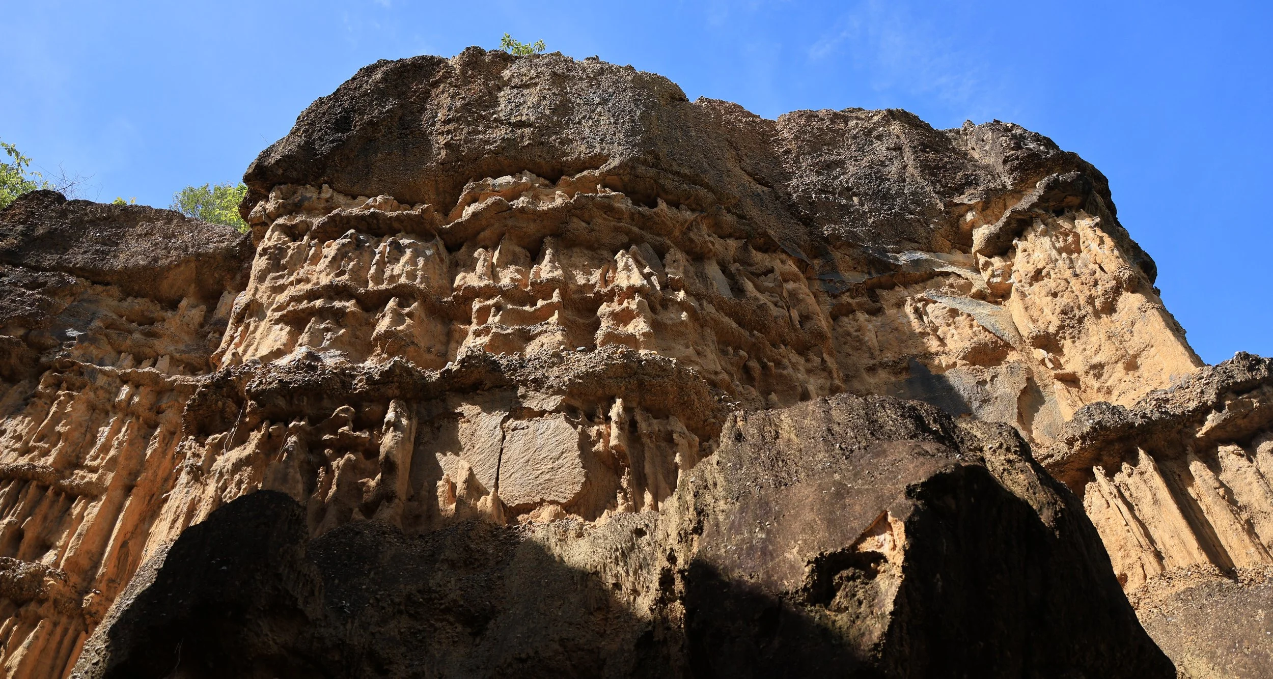 Pha Chor Roman Pillars - Mae Wang National Park, Chiang Mai (42).jpg