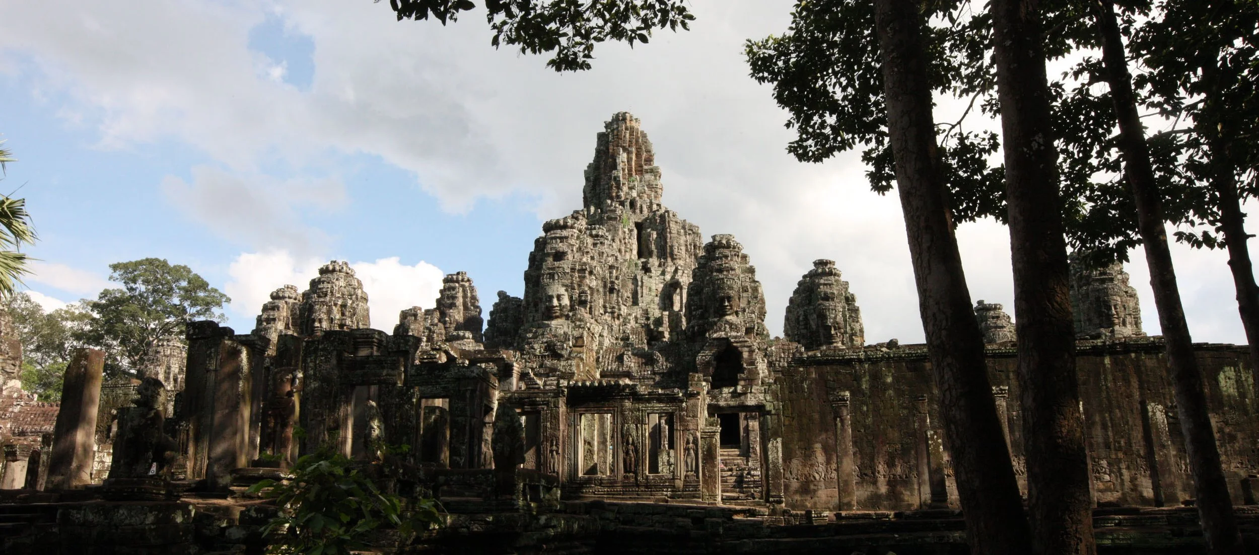 BAYON TEMPLE - CAMBODIA - JULY 2010 (27).JPG