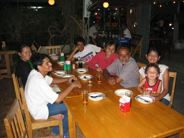 2005 Nakhonsithammarat with Family (34).jpg