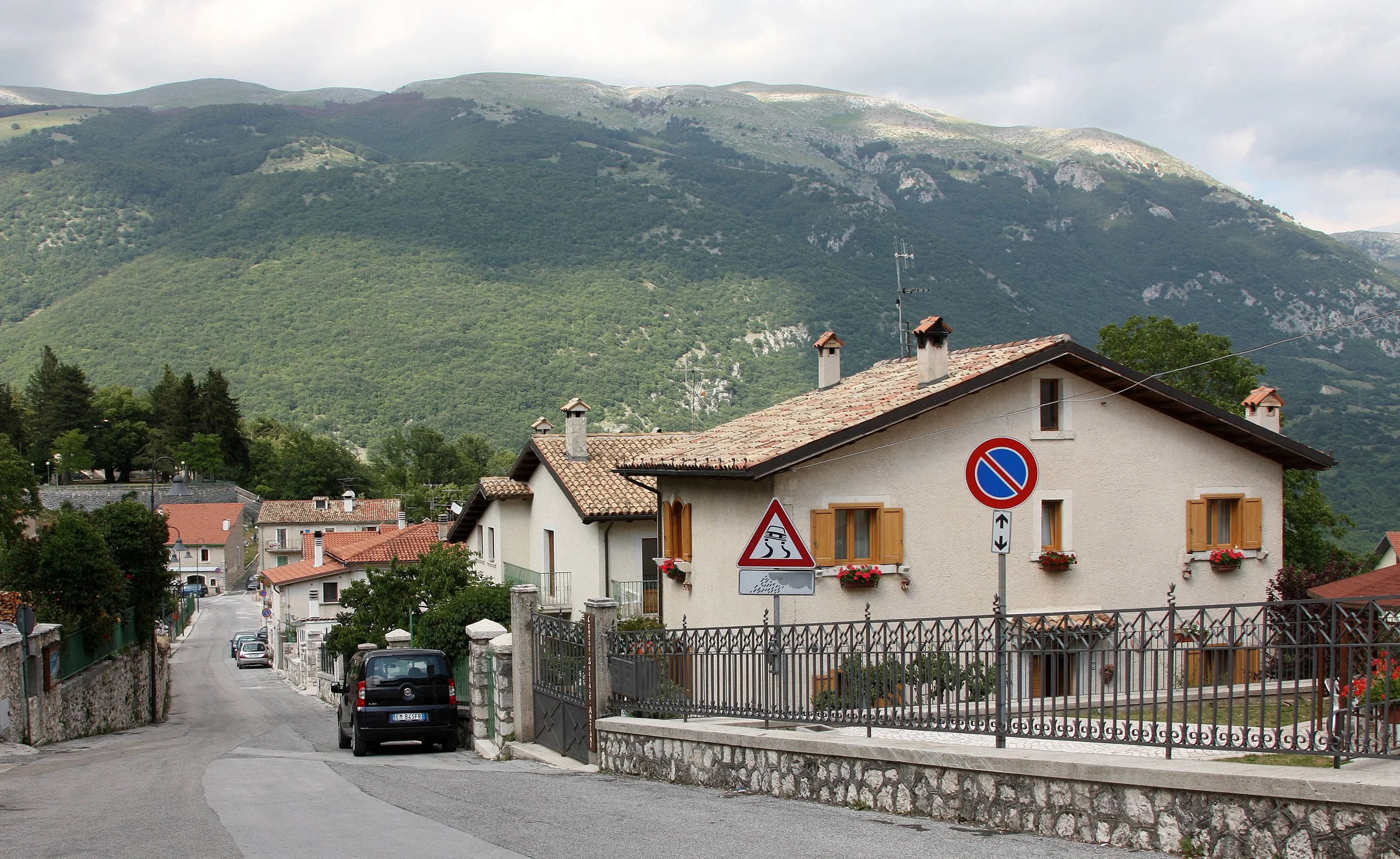 BARREA ITALY - ABRUZZO NATIONAL PARK ITALY (65).JPG