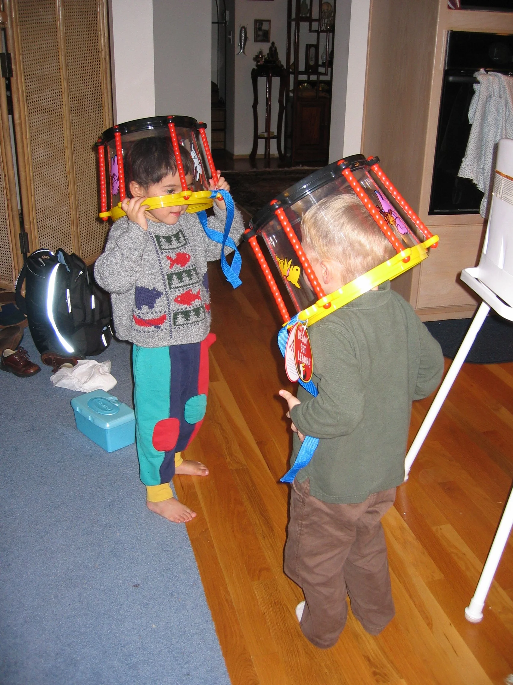2005-12-30 HANGING AT HOME (4).JPG