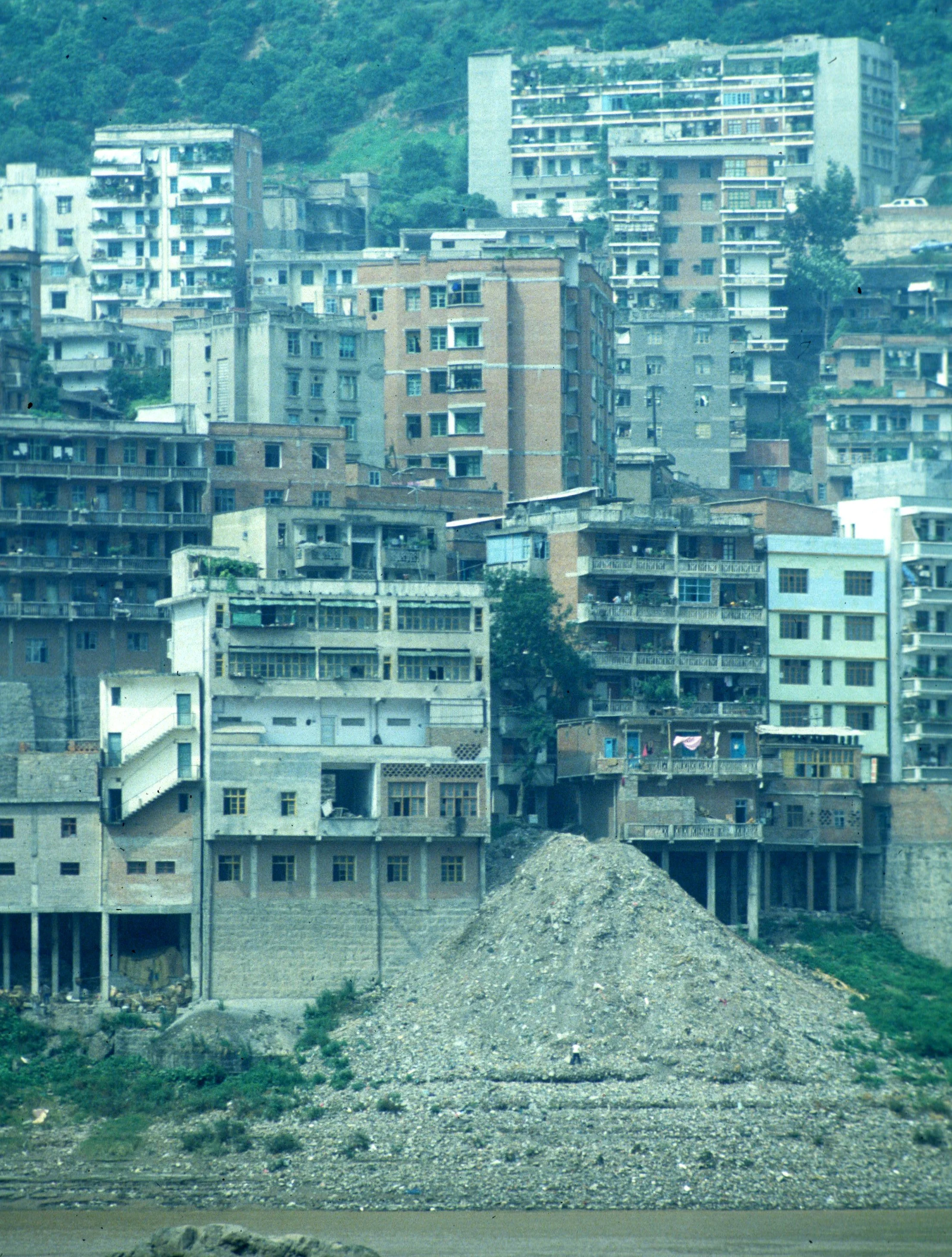 YANGTZE RIVER - THREE GORGES CRUISE 1994 1 (2).jpg