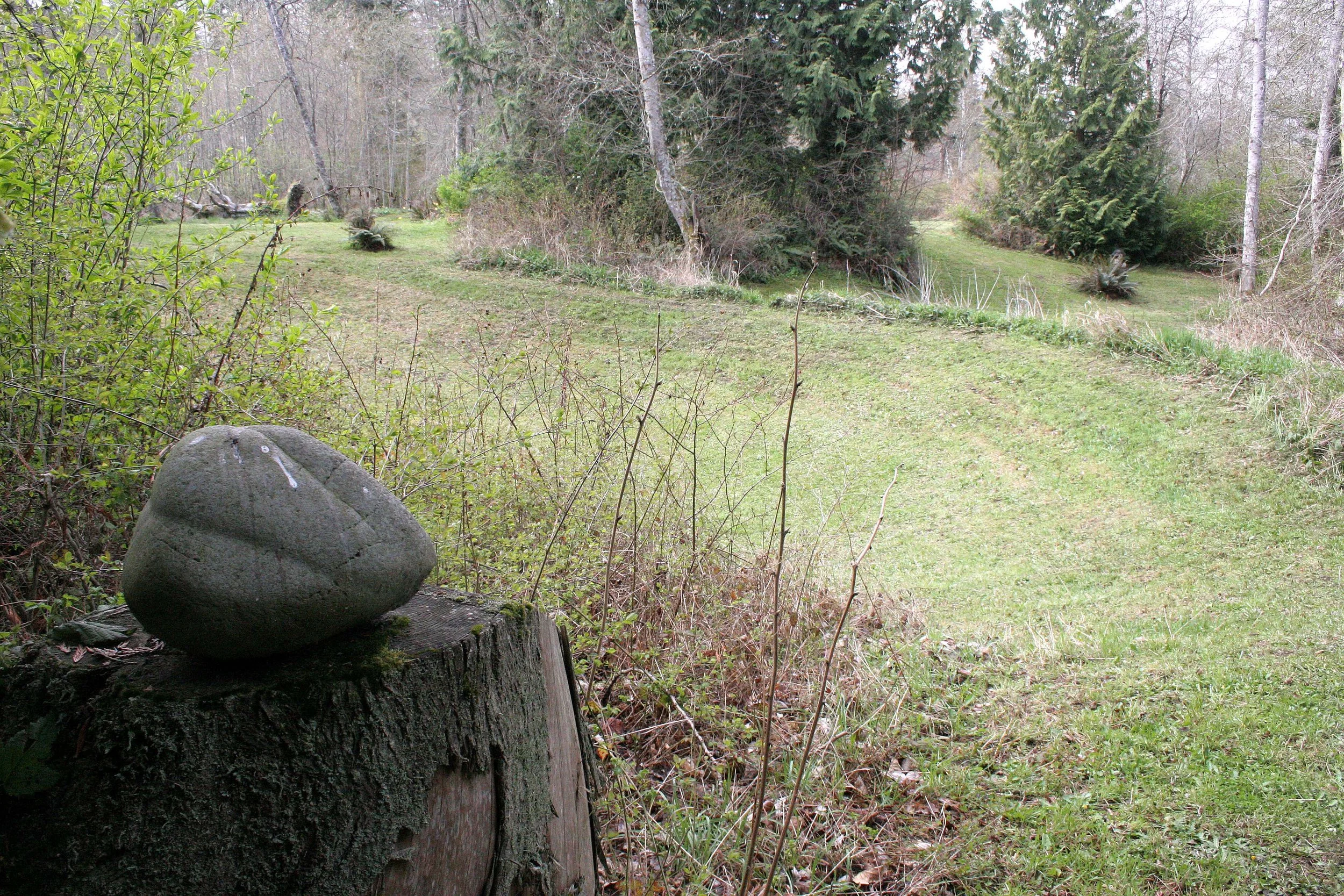 2008-4-19 LAKE FARM TRAILS STROLL (7).JPG