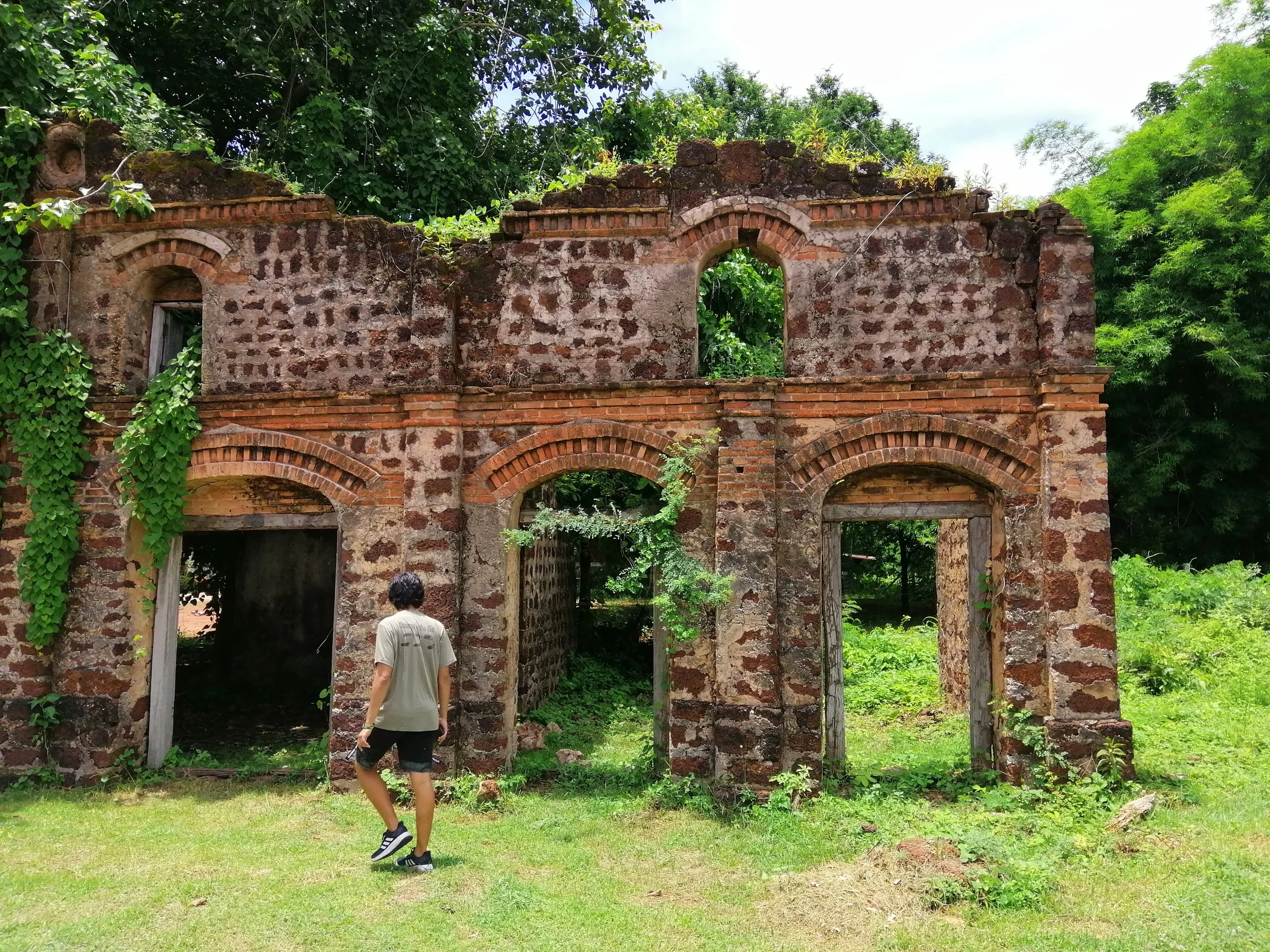 2019 Sakhon Nakhon Sakhon Nakhon Tha Rae Village Old Town Summer Road Trip (42).jpg