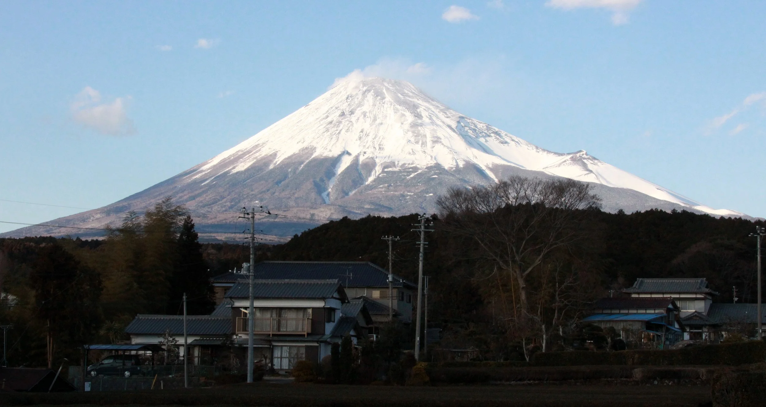 MOUNT FUJI - AS SEEN FROM FUJI SHI CITY (24).JPG