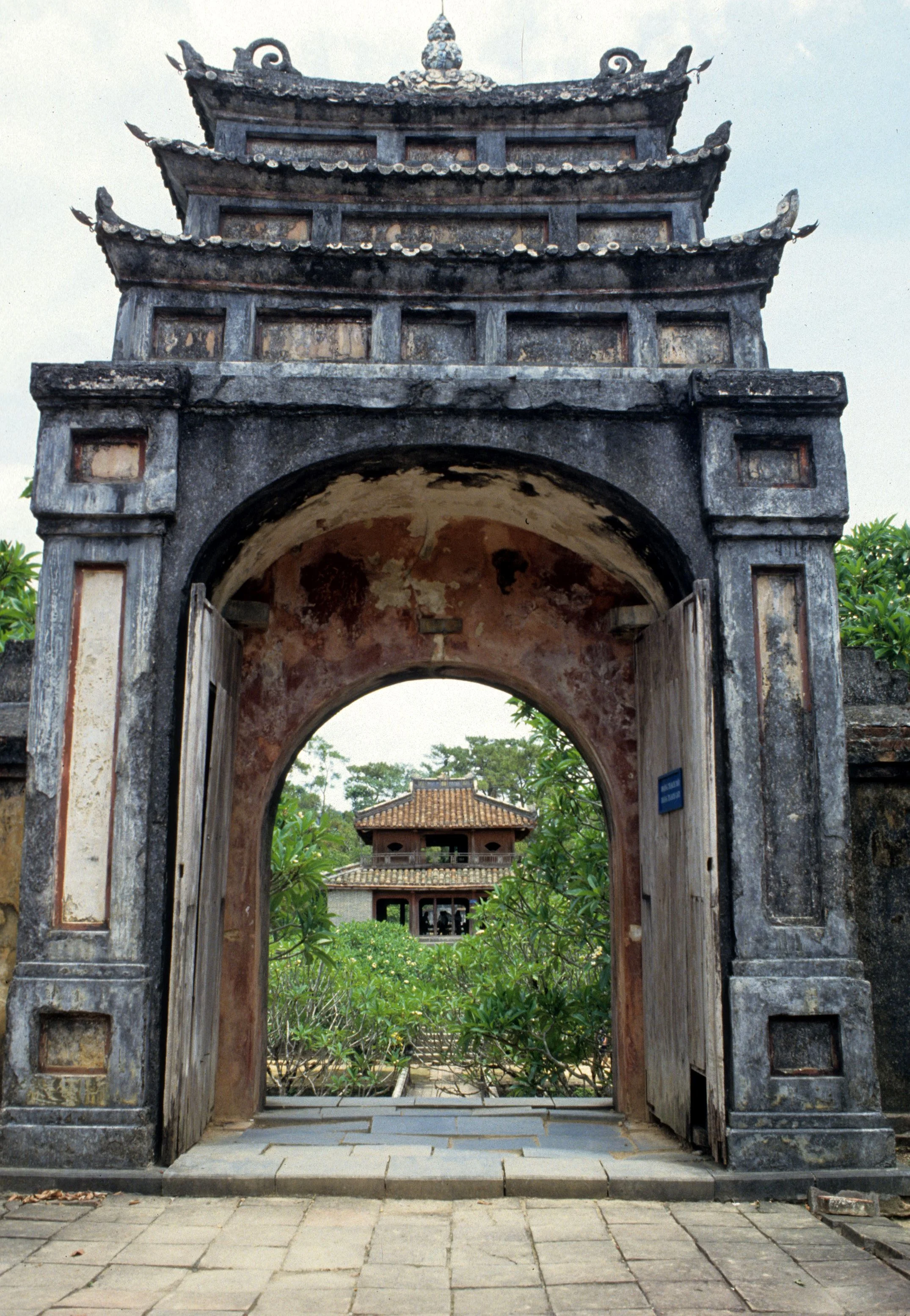 HUE - TU DUC TOMBS (2).jpg