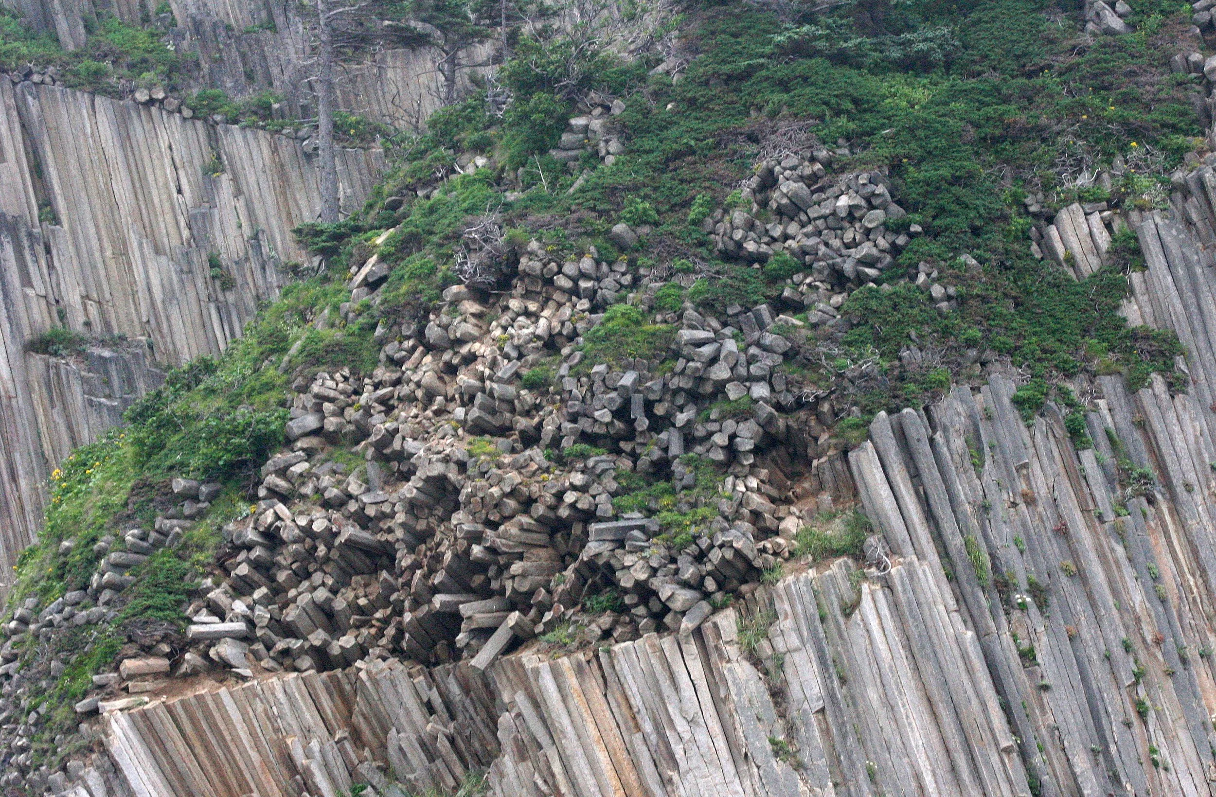 KURIL ISLANDS - VIEWS LANDSCAPES AND GEOLOGY (67).jpg