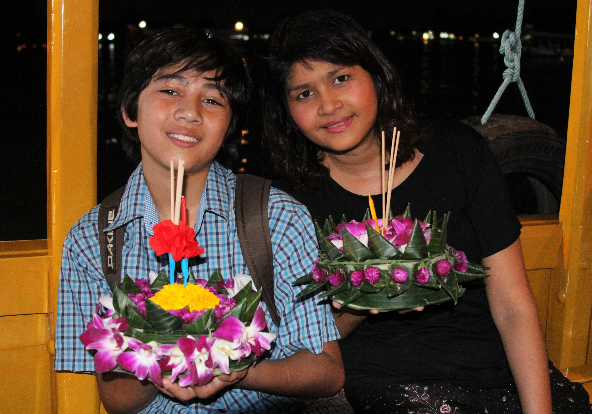 2013 Loy Krathong in Bangkok (34).JPG