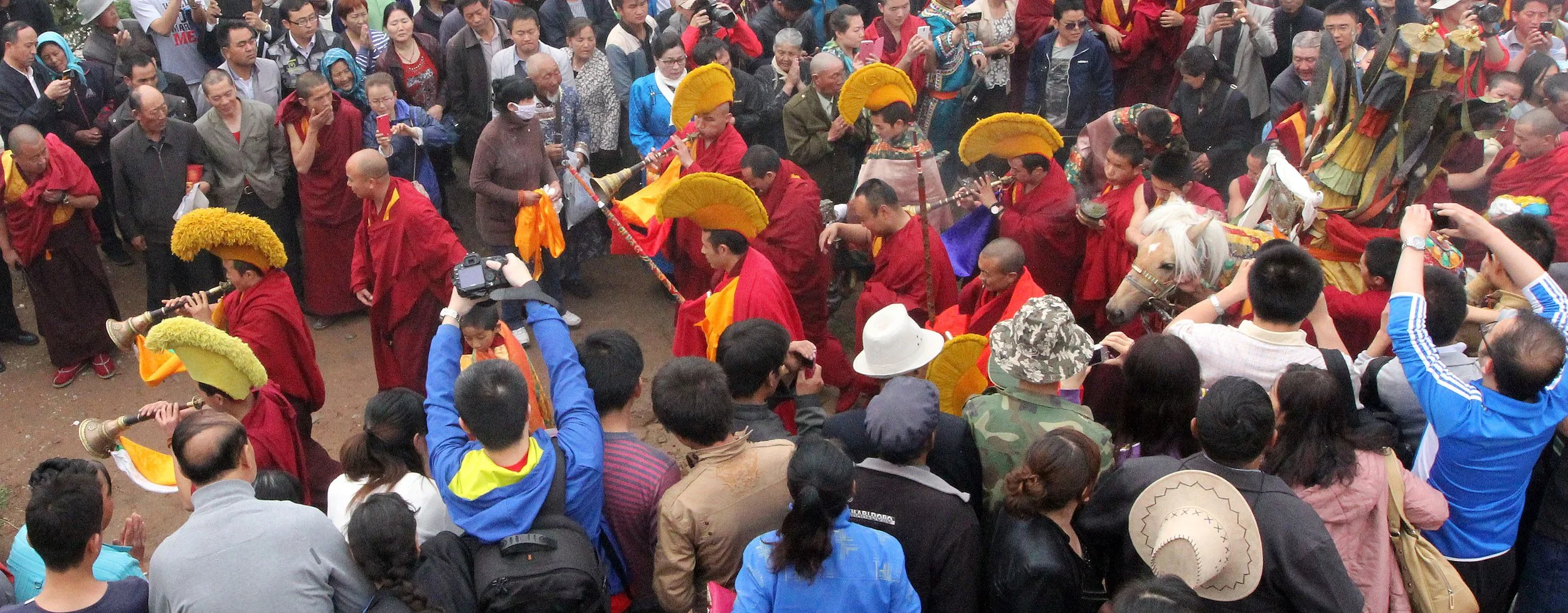 KUMBUM MONASTERY - QINGHAI - SUNNING BUDDHA FESTIVAL 2013 (261).JPG