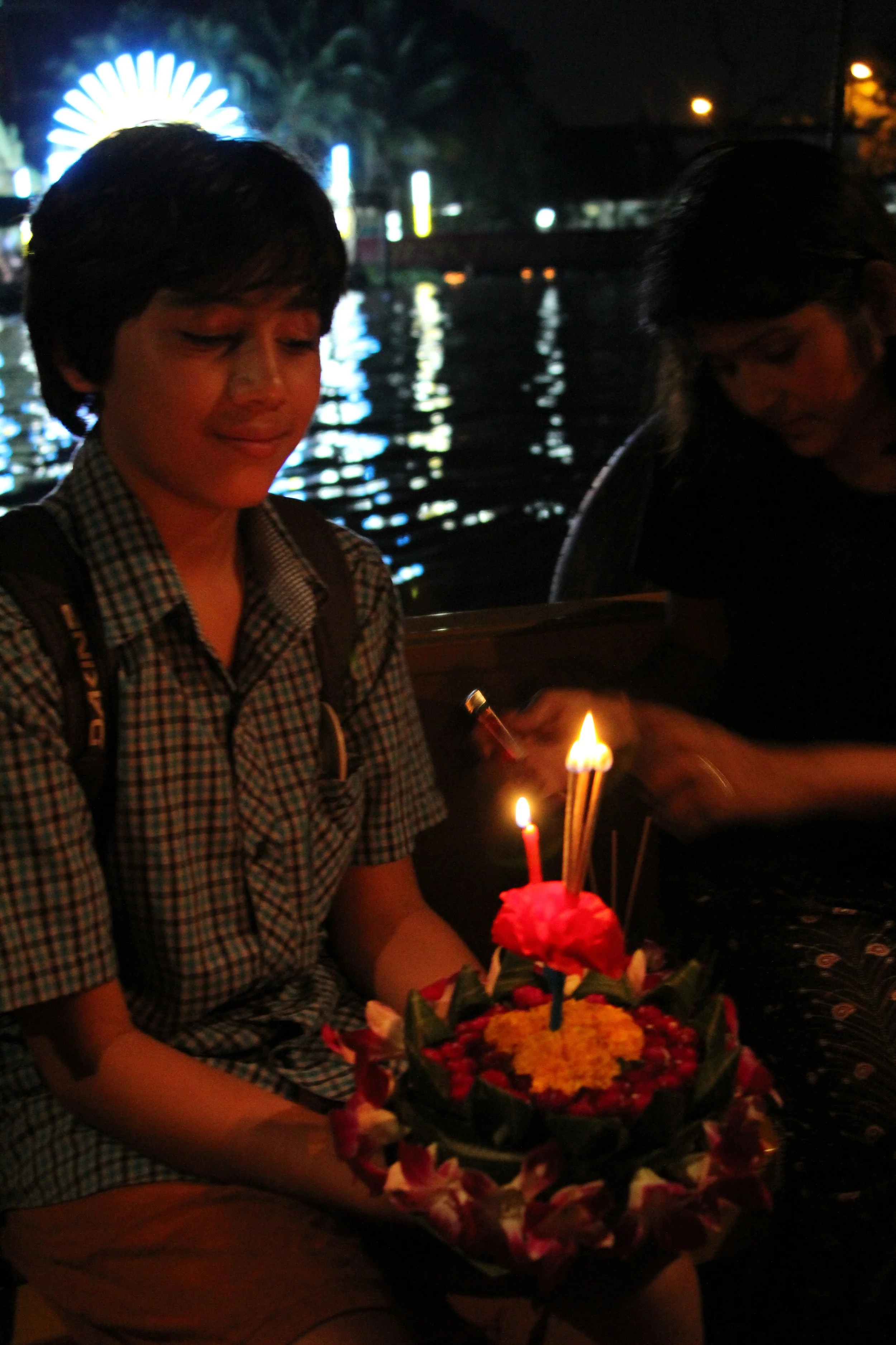 2013 Loy Krathong in Bangkok (36).JPG
