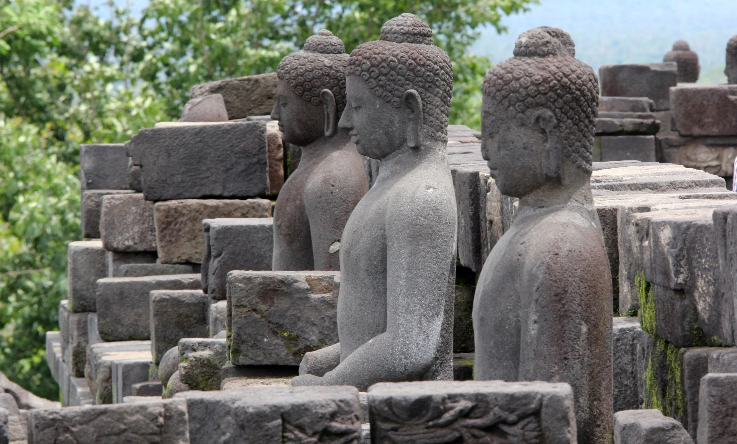 BOROBUDUR TEMPLE - YOGYAKARTA INDONESIA (44).JPG