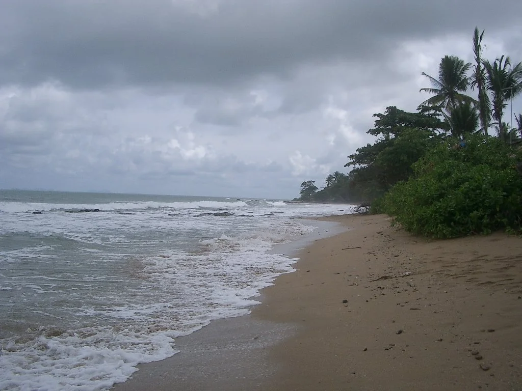 KOH LANTA - SEARCH FOR PROPERTY - 2004 (11).JPG