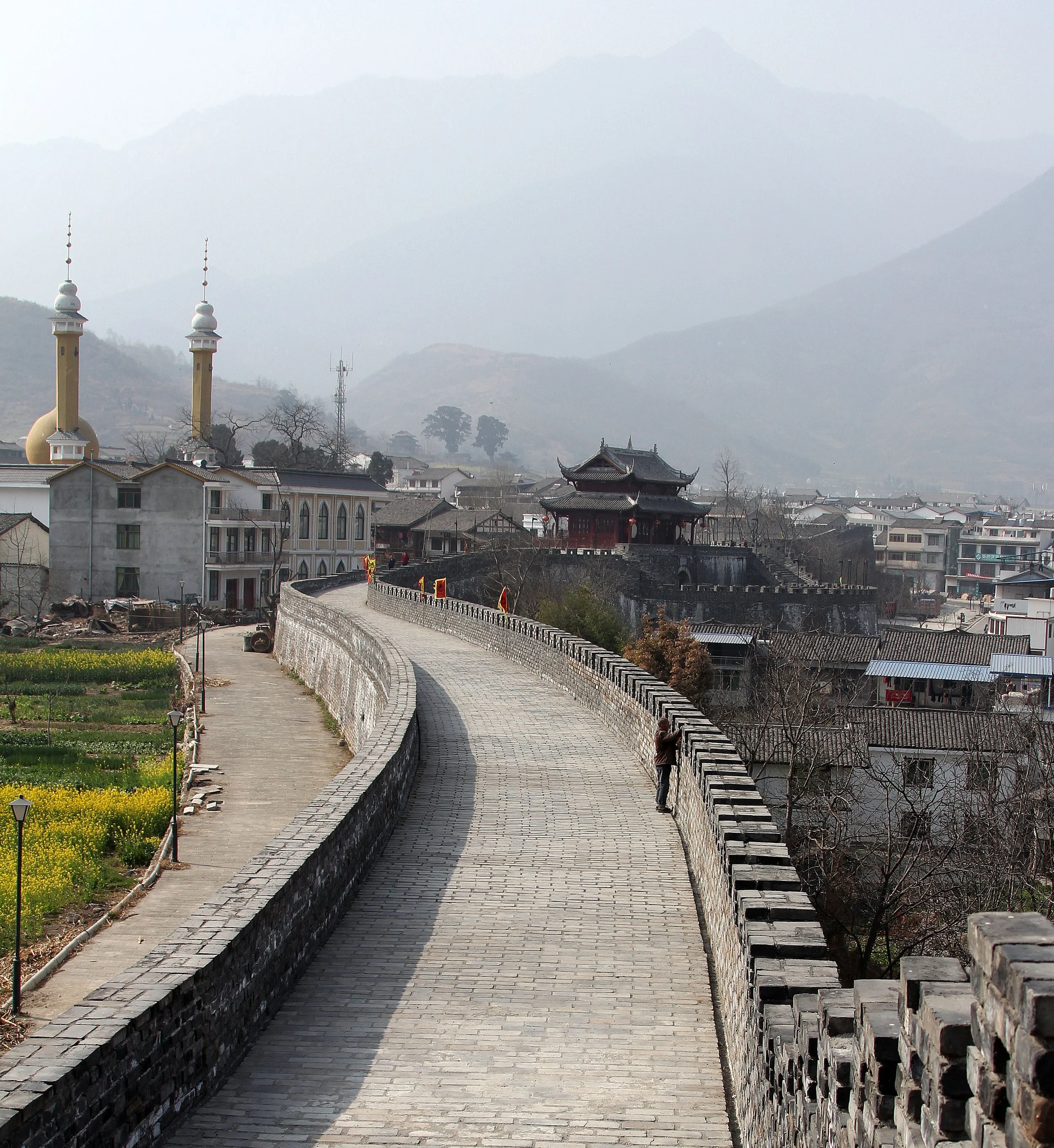 SHANGLI ANCIENT TOWN - SICHUAN CHINA (18).JPG