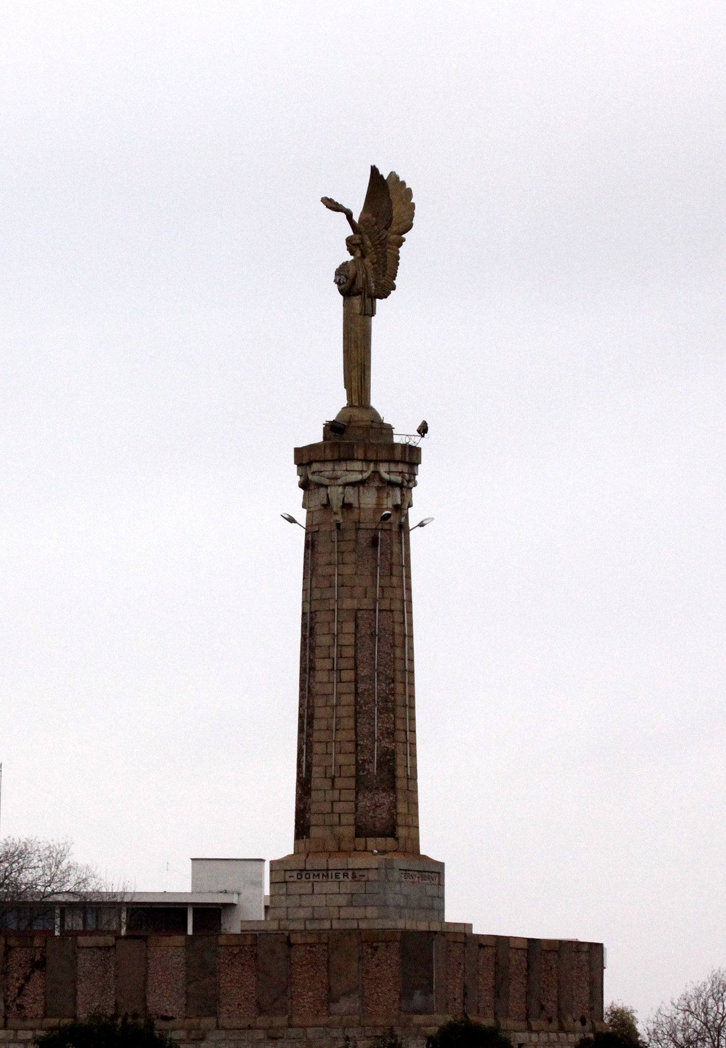 ANTANANARIVO MADAGASCAR - VICTORY MONUMENT (2).JPG