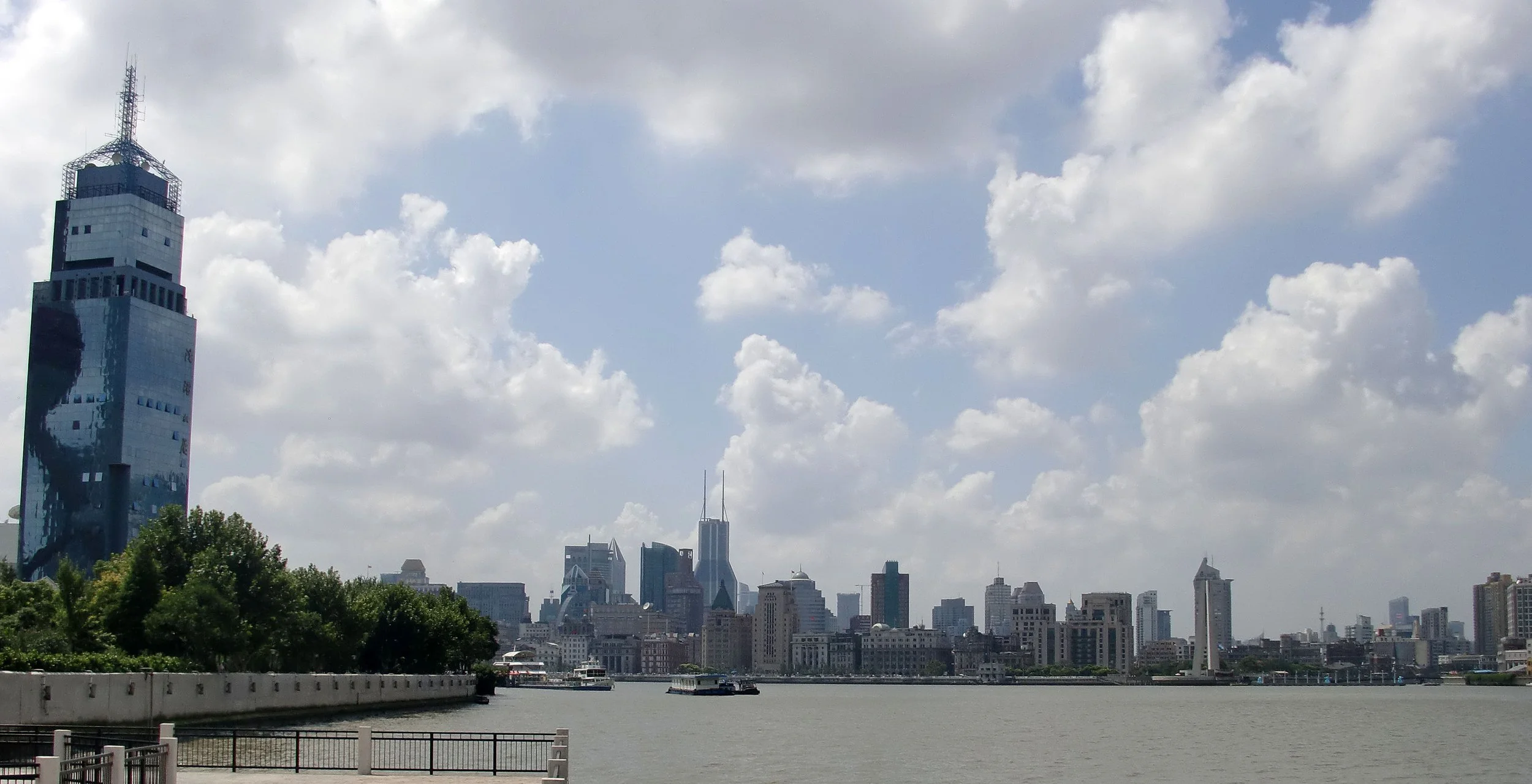 2010-9-18 BIKE RIDE TO PUDONG (42).JPG