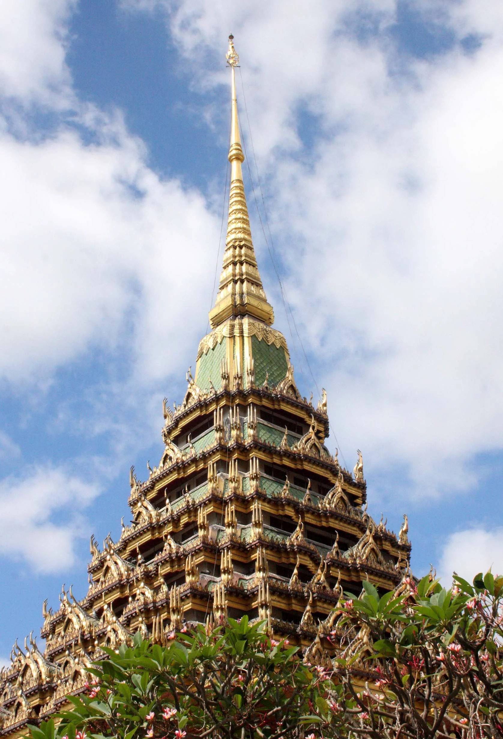 PRAPUTABAT - WAT PRAPUTABAT - CHRISTMAS IN THAILAND TRIP 2008.JPG