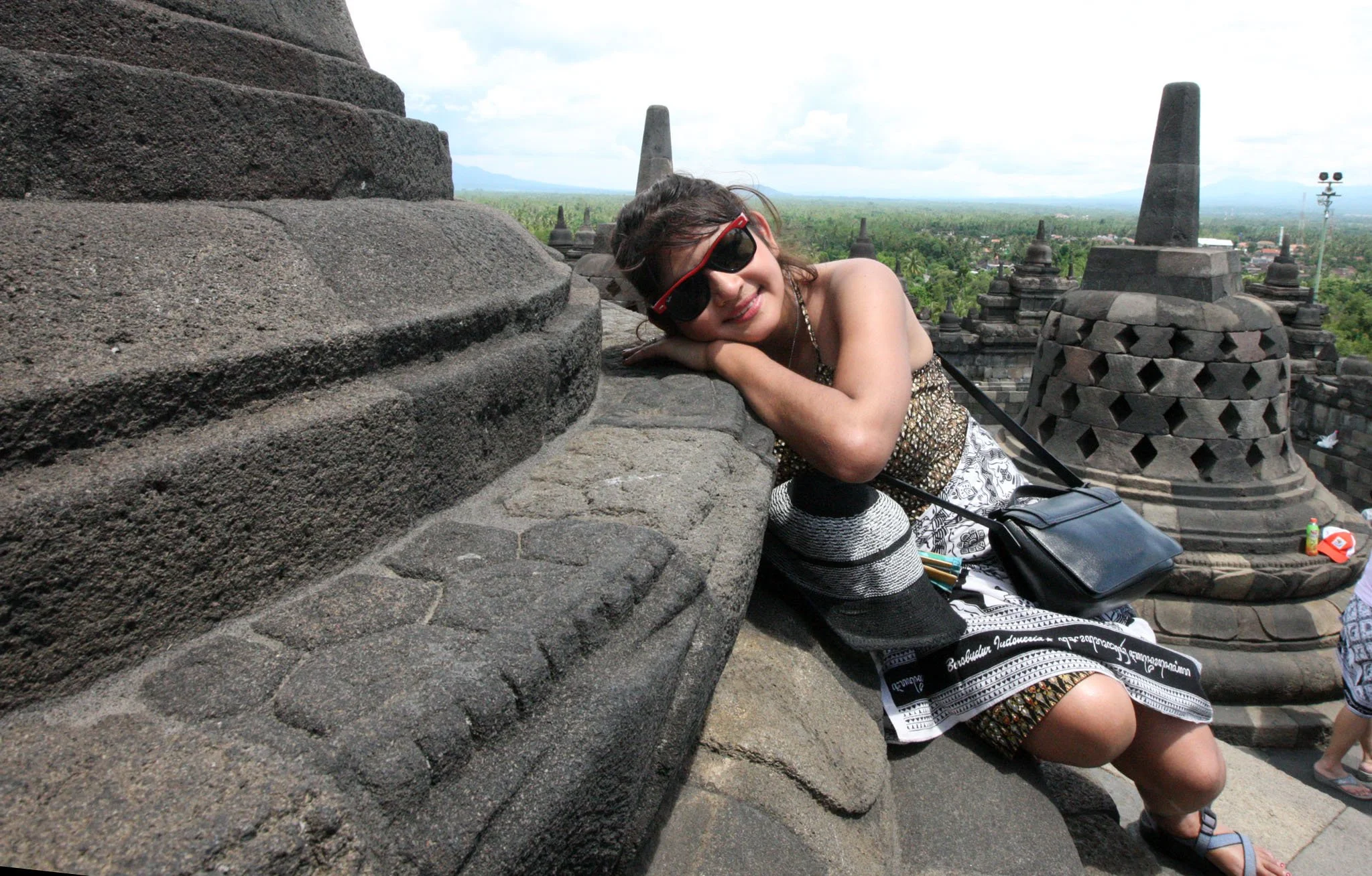 BOROBUDUR RUINS - YOGYAKARTA INDONESIA (47).JPG