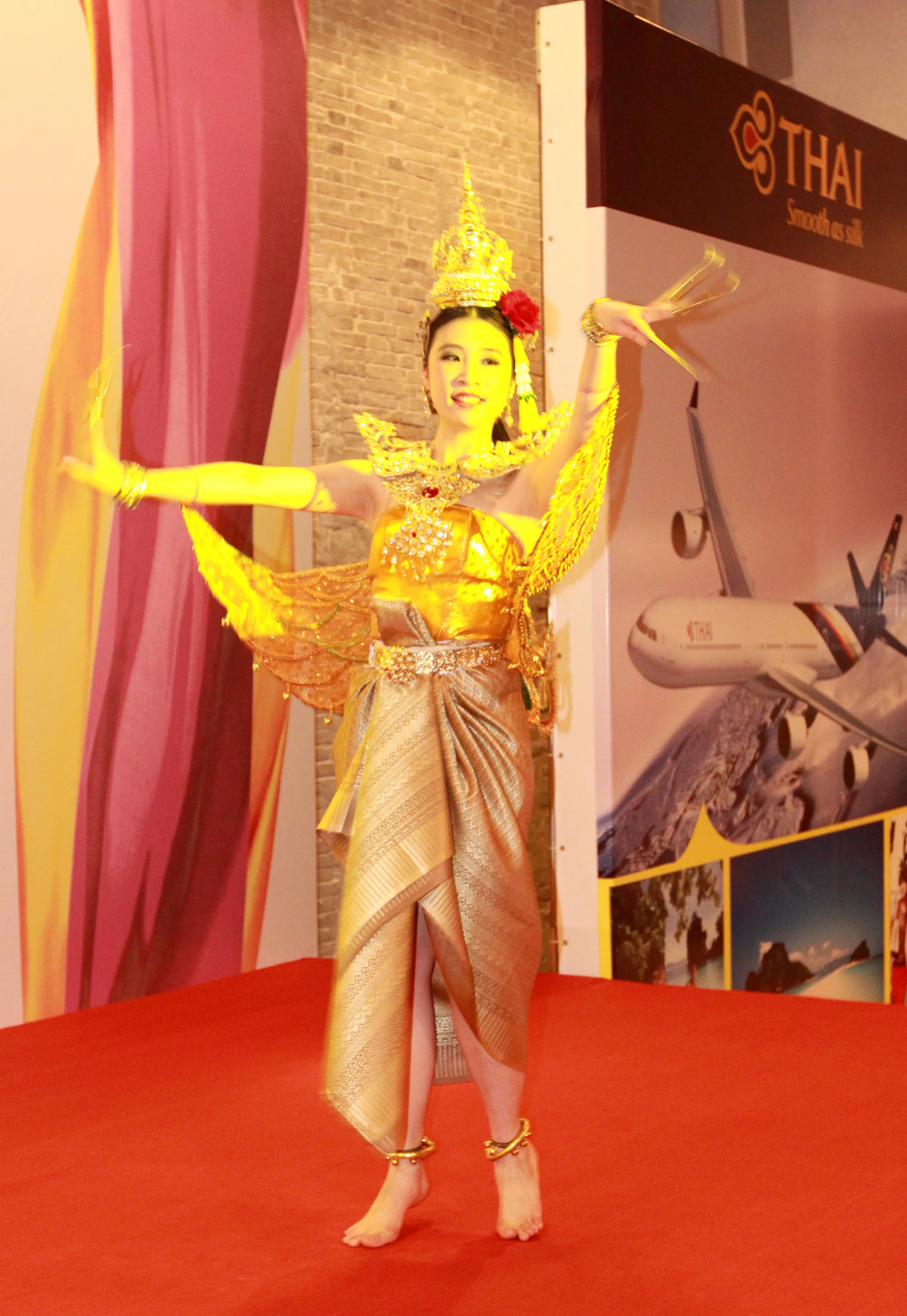 THAI CONSULATE DINNER AND BENEFIT (113).JPG