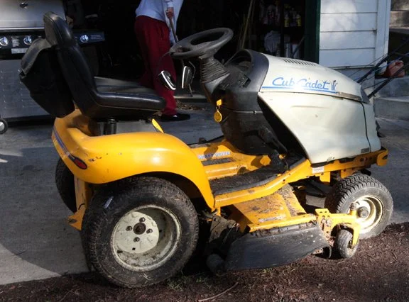 2010-2-25 cub cadet series 3000 (6).JPG