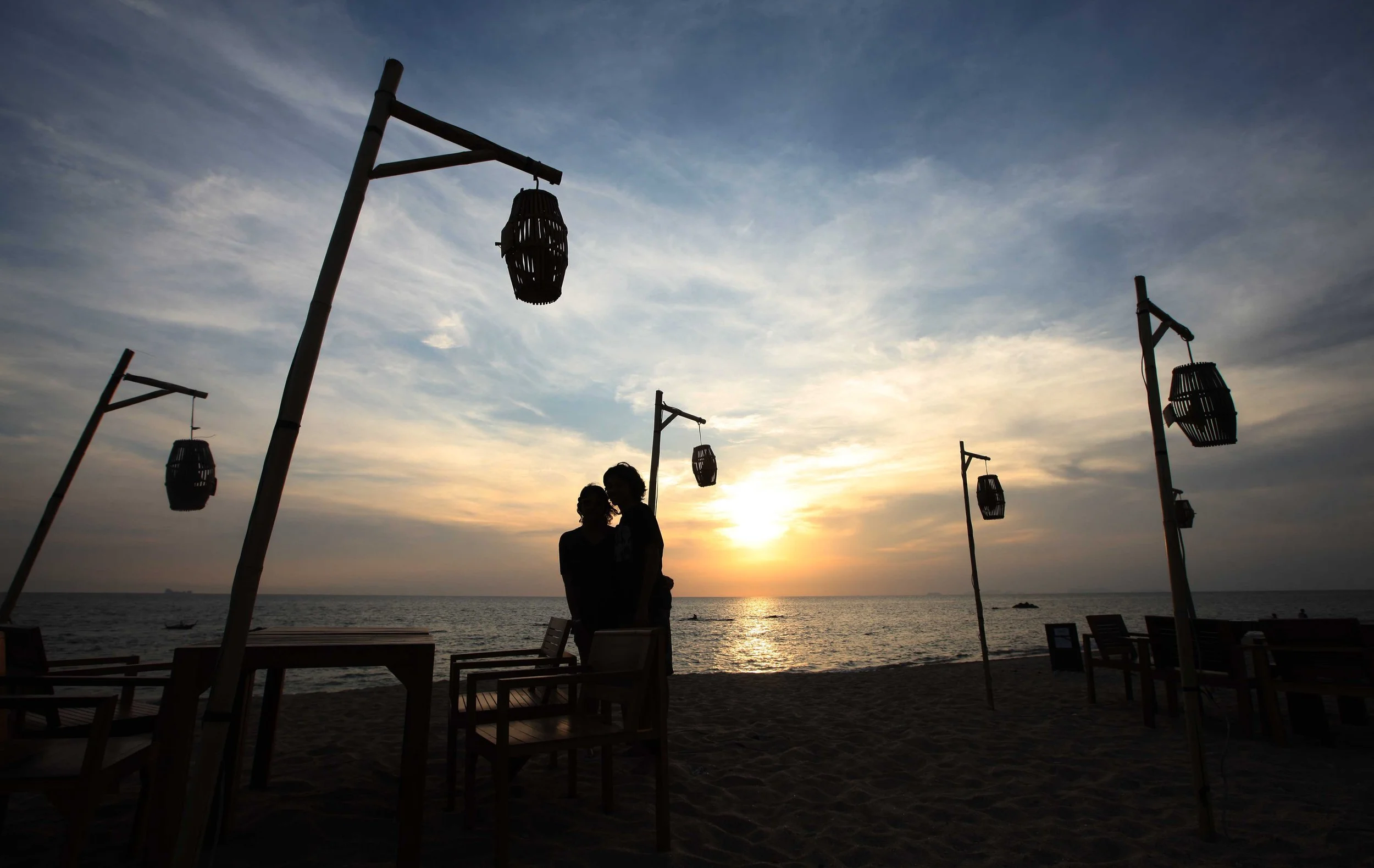 2015 Koh Lanta Songkran with friends from ISB (8).JPG