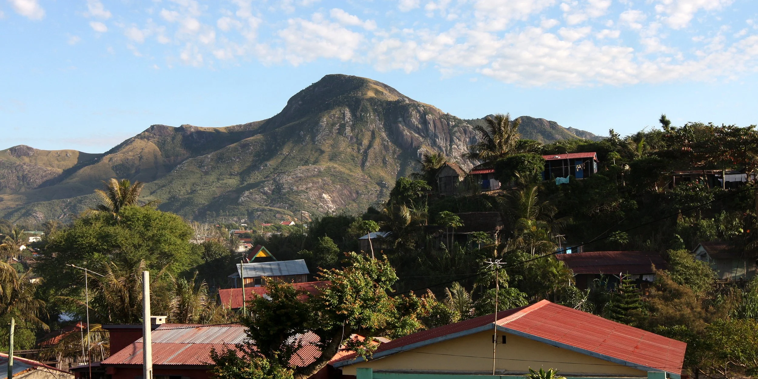 FORT DAUPHIN MADAGASCAR - SCENES (10).JPG