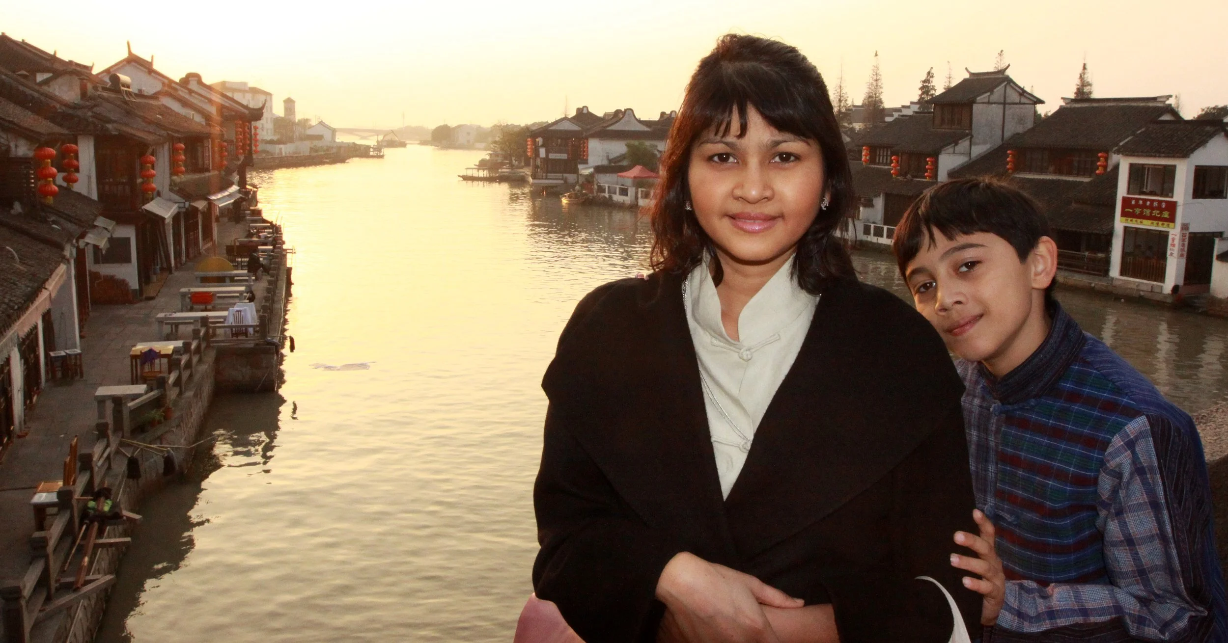 ZHUJIAJIAO WATER TOWN - NOVEMBER 20 2011 (193).JPG
