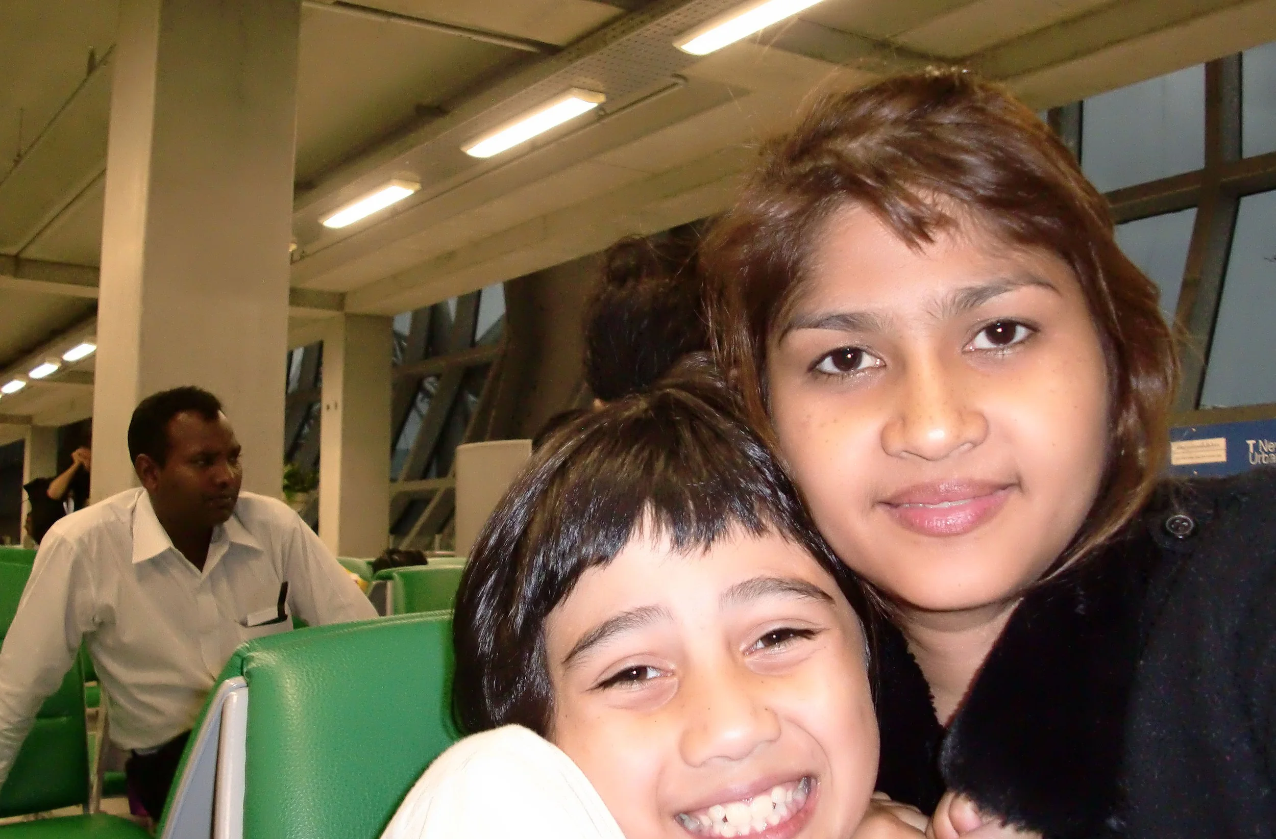 2010 Bangkok with Som and Cokie (3).JPG